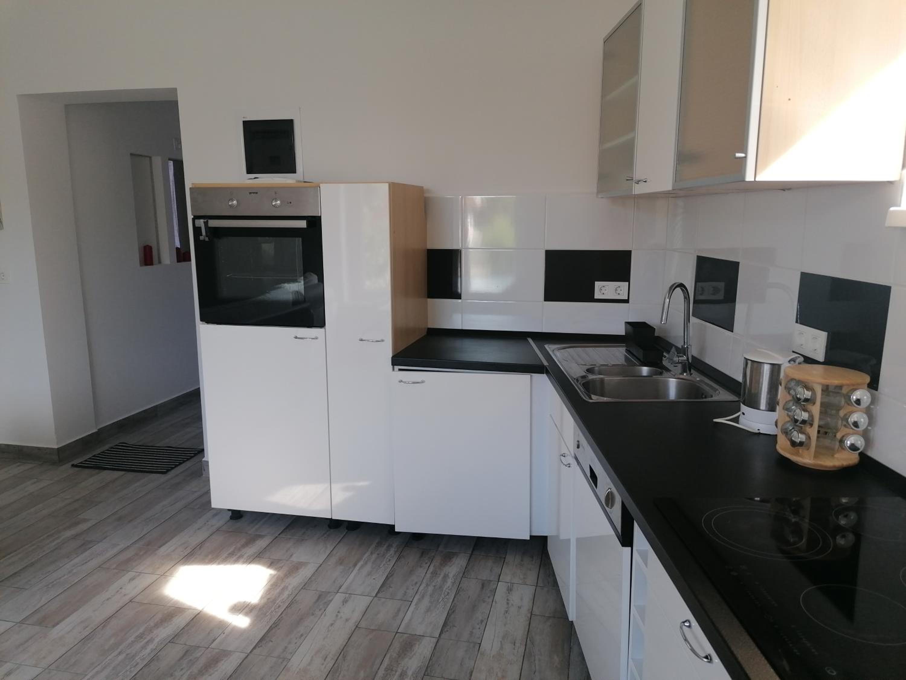 Deluxe Apartment - Photo 6