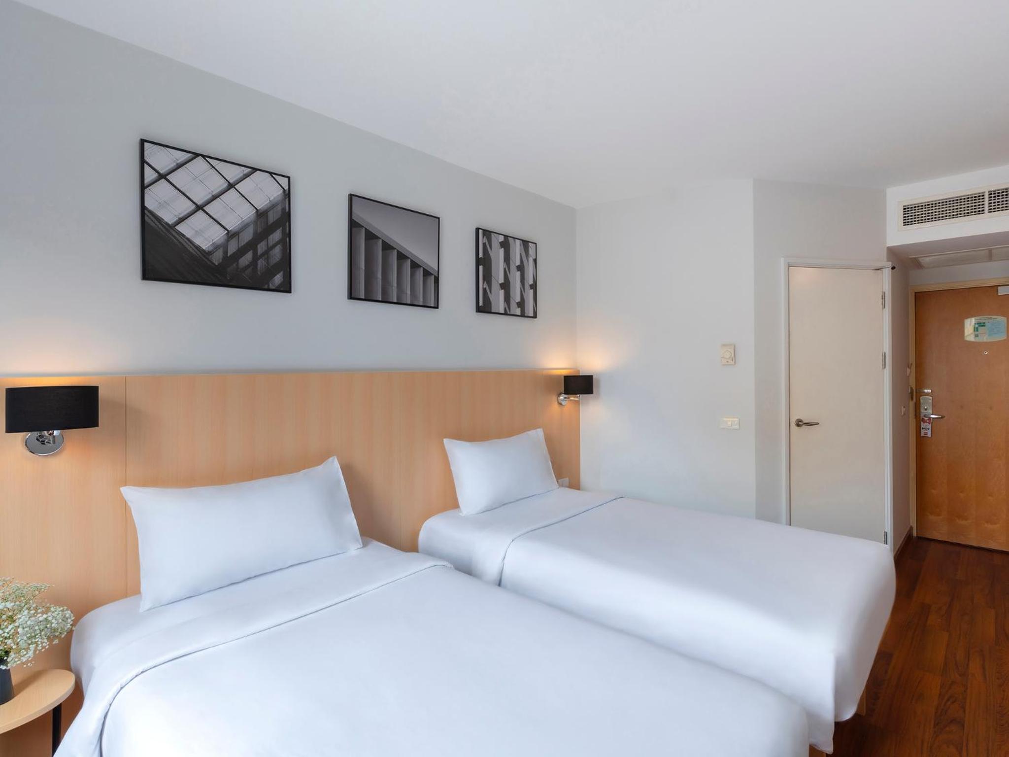 Superior Twin Room photo 2