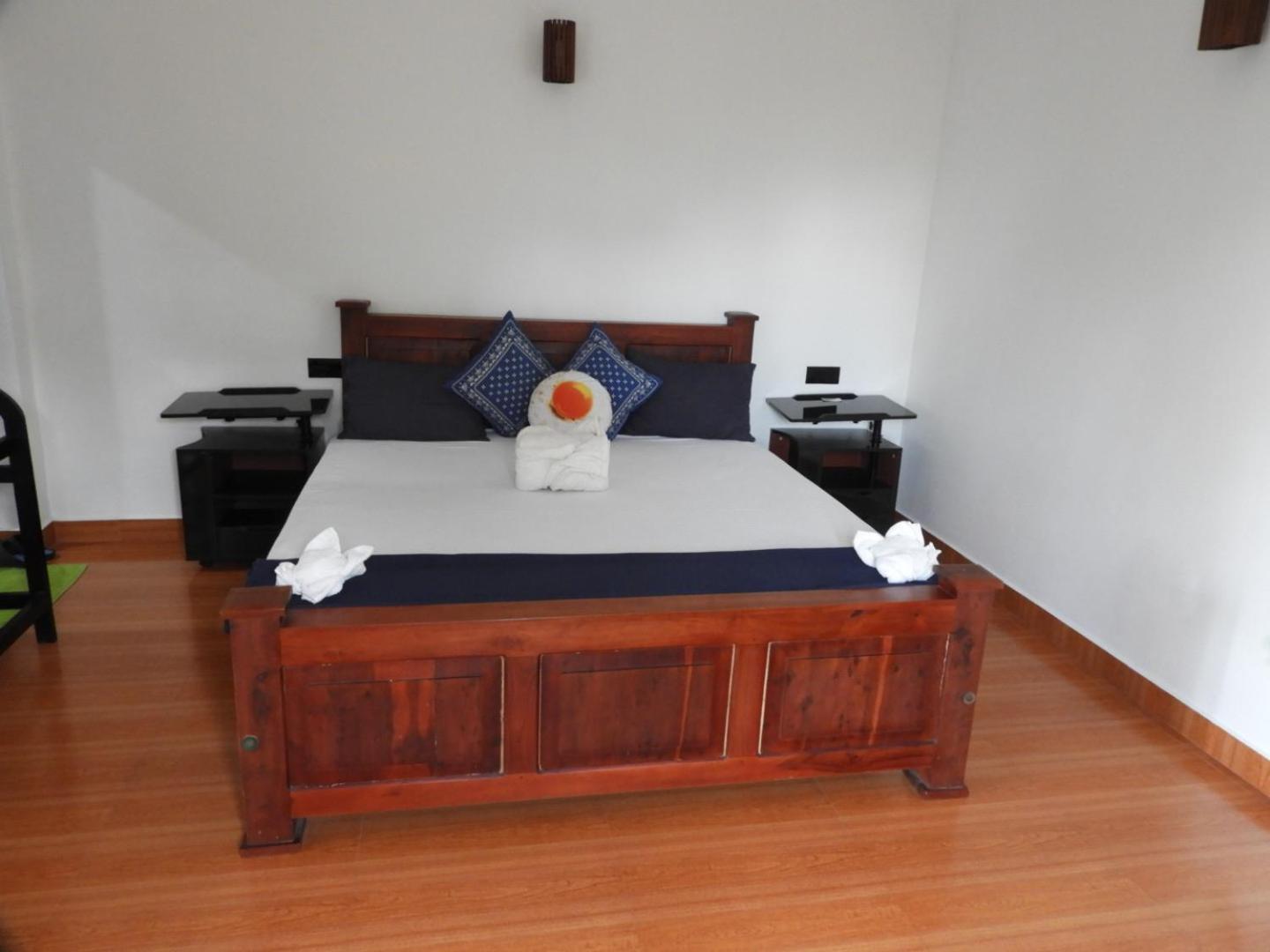 Queen Room with Balcony photo 1