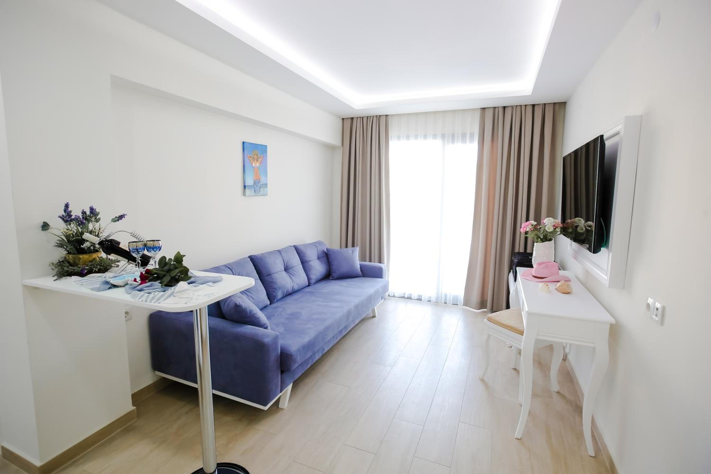Suite with Balcony - Photo 19