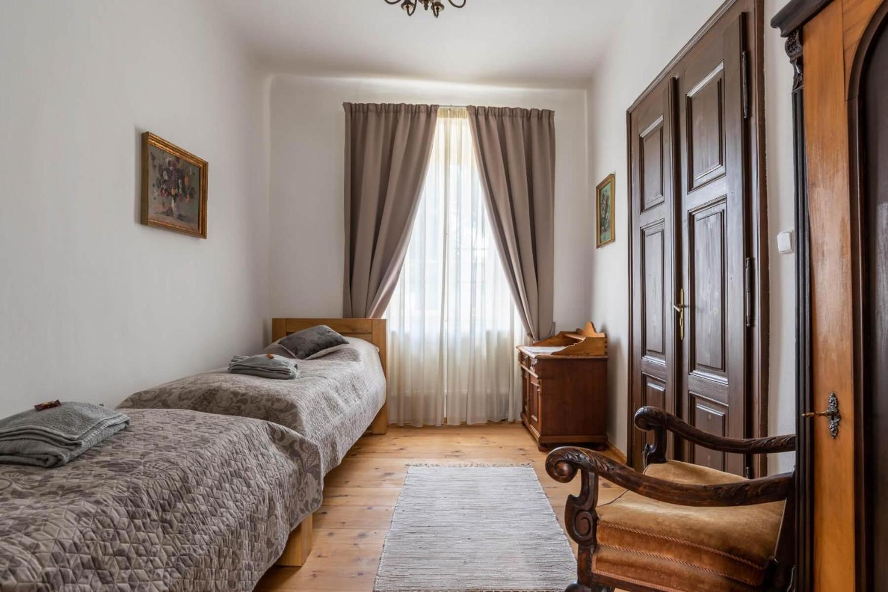 Standard Suite - Photo 7
