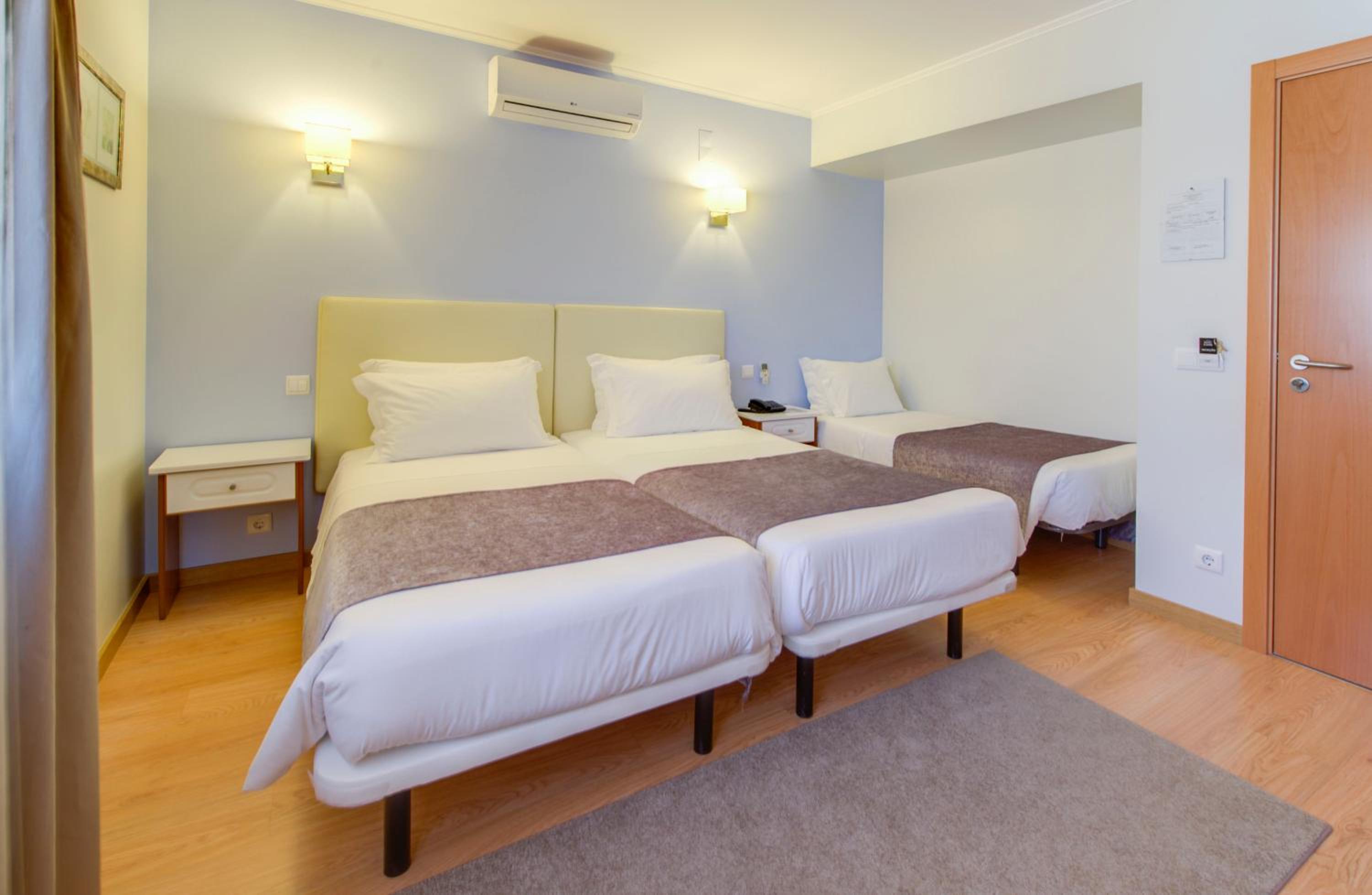 Triple Room - Photo 2