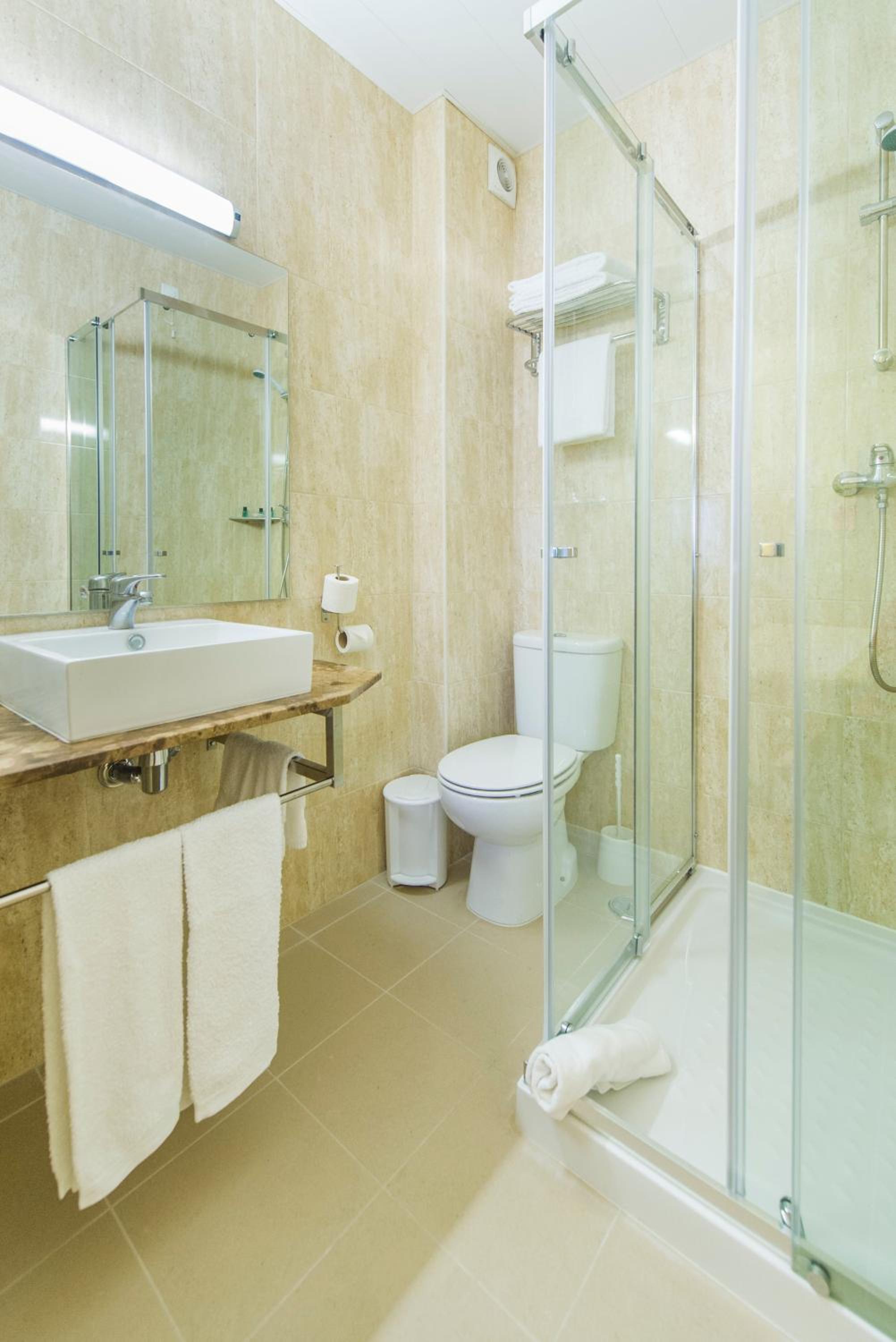 Triple Room - Photo 7