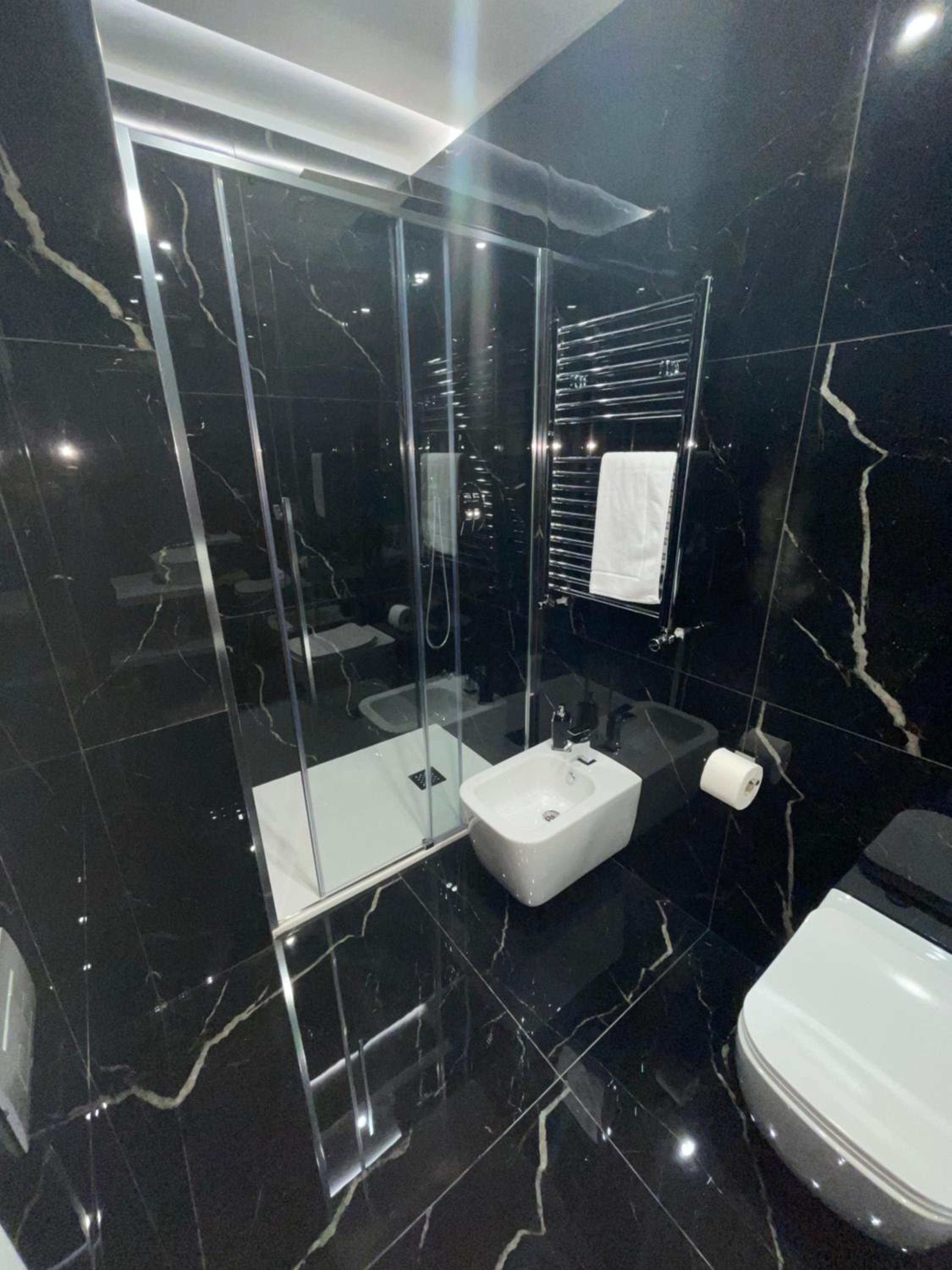 Standard Double Room - Photo 14