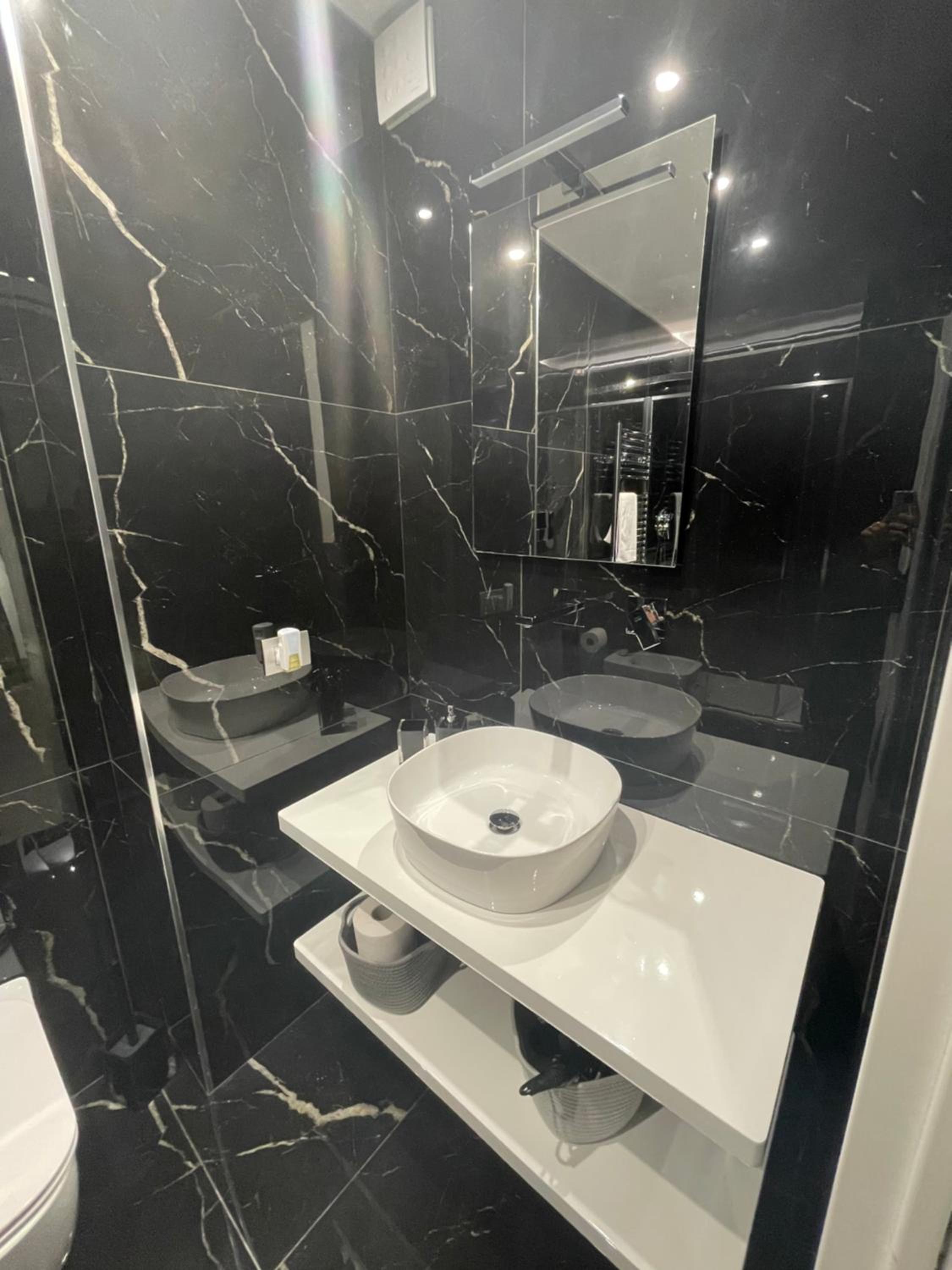 Standard Double Room - Photo 15