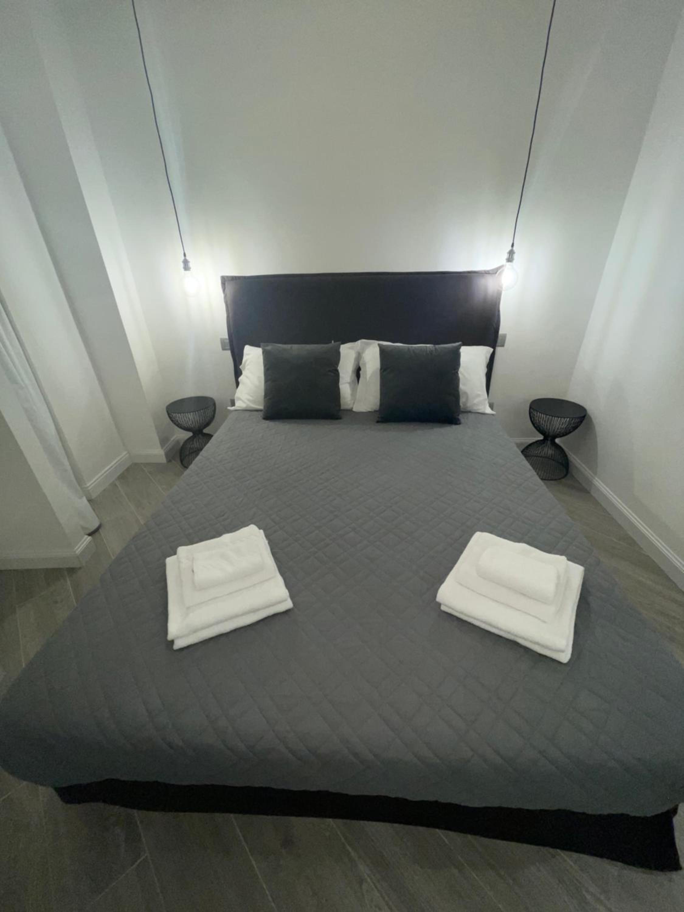 Standard Double Room - Photo 30