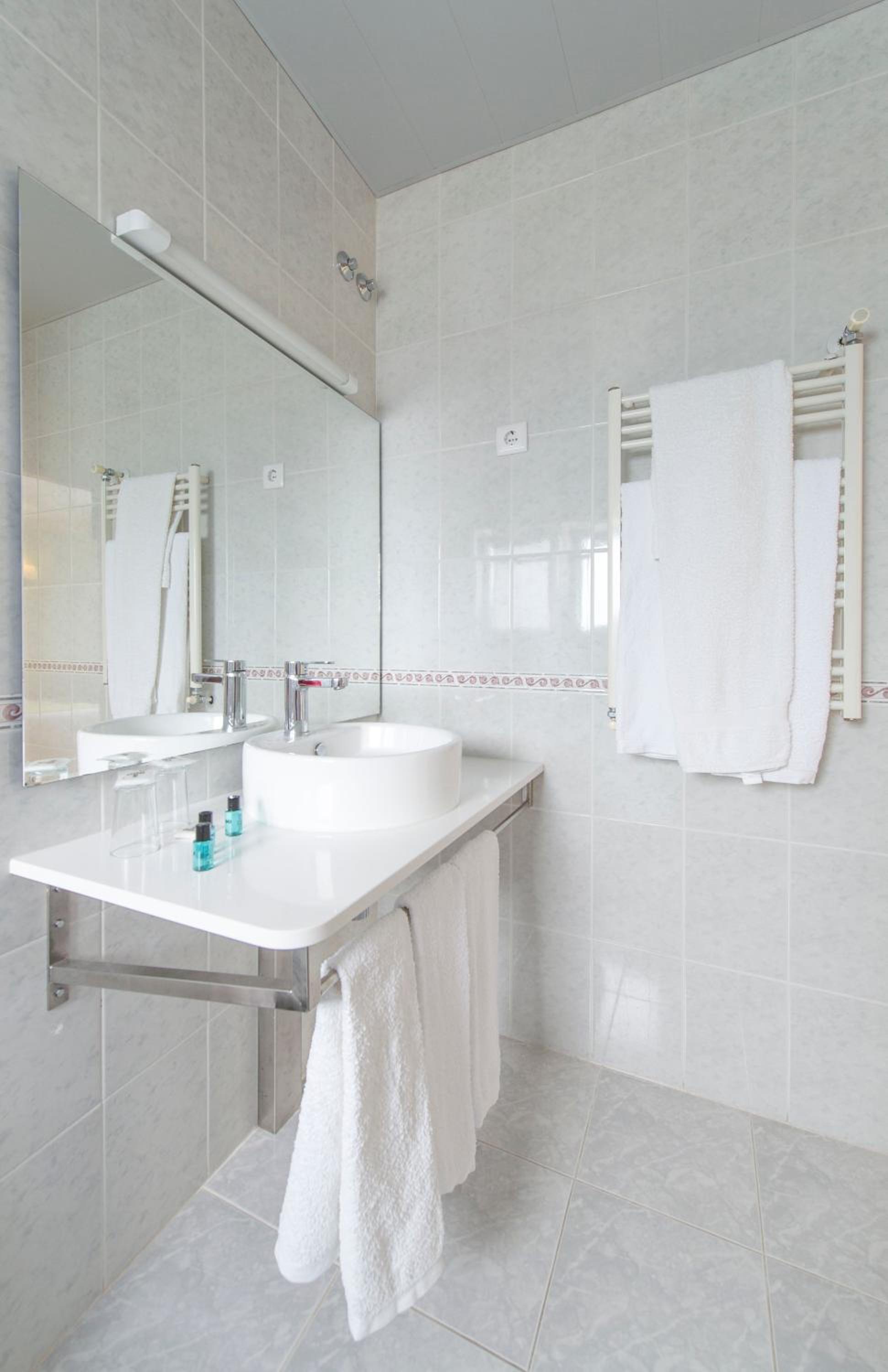 Triple Room with Balcony - Photo 4