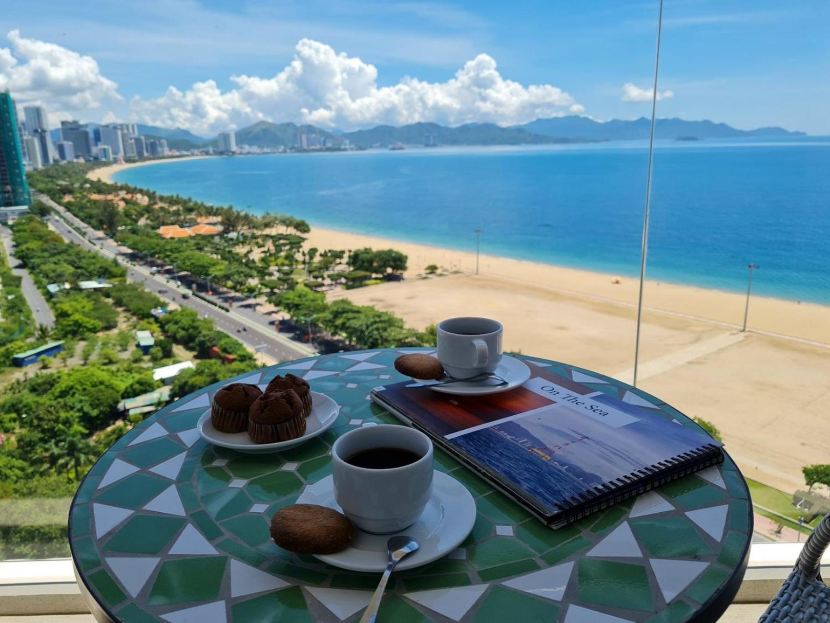 Suite with Balcony and Sea View photo 2