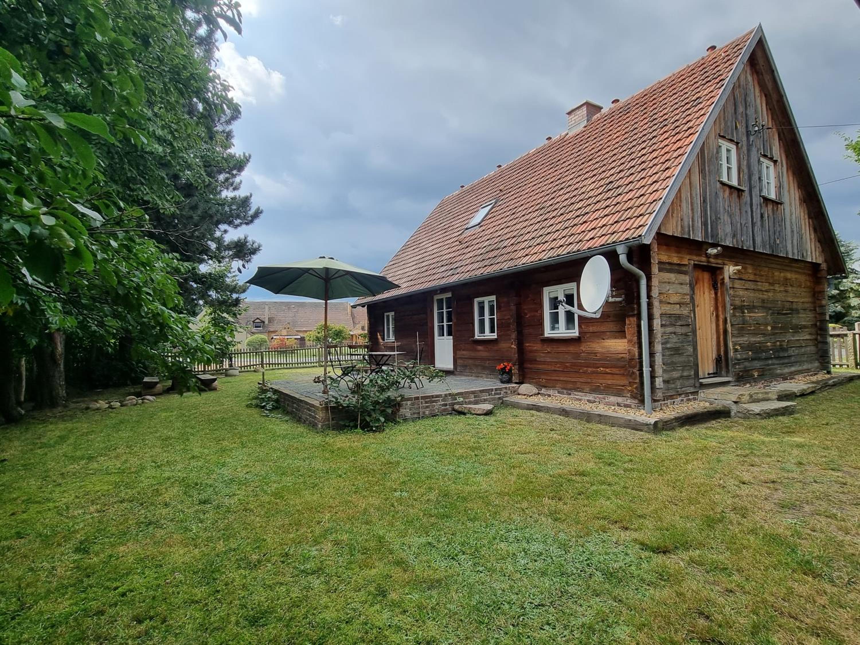 Three-Bedroom House photo 2