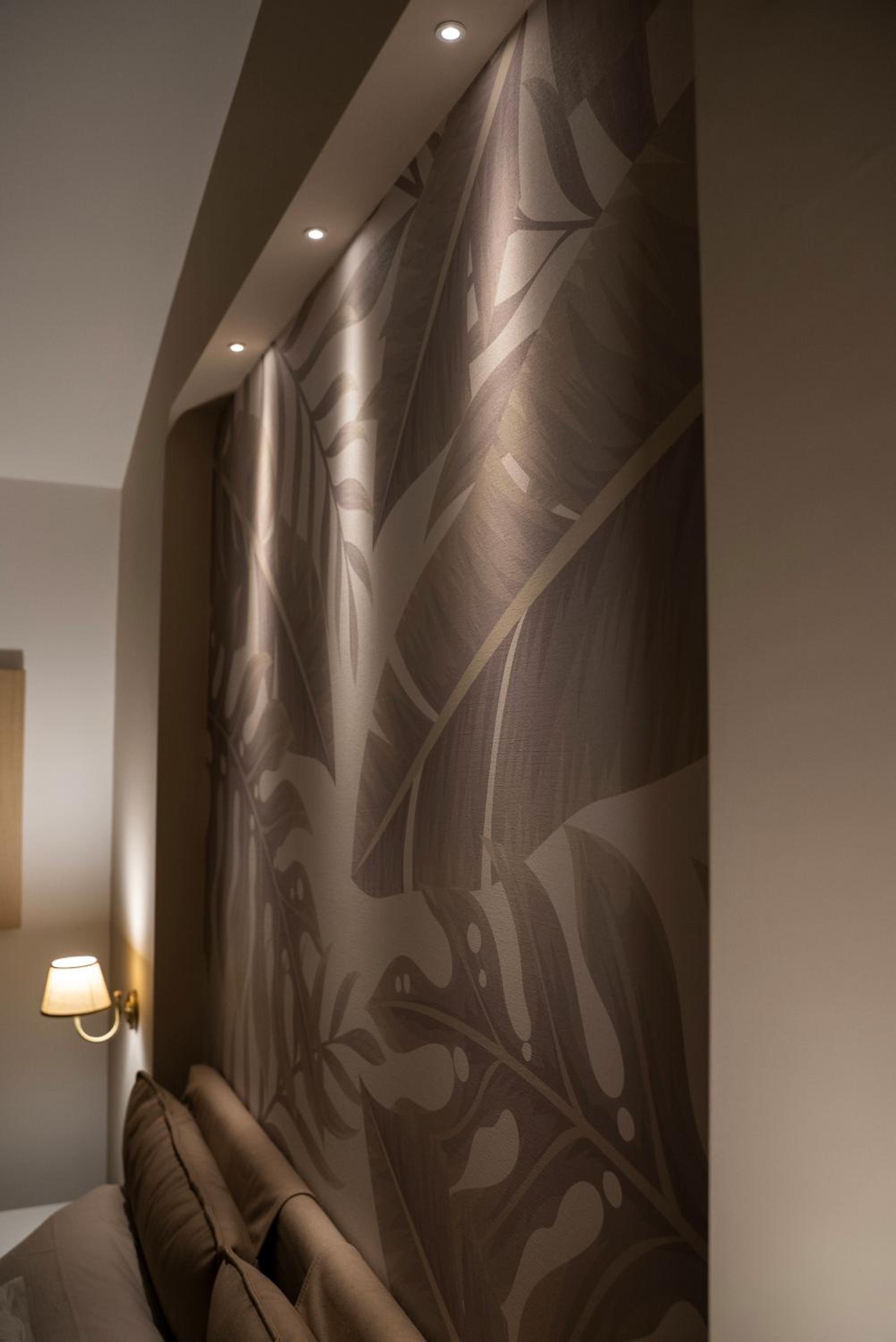 Junior Suite with Terrace - Photo 9