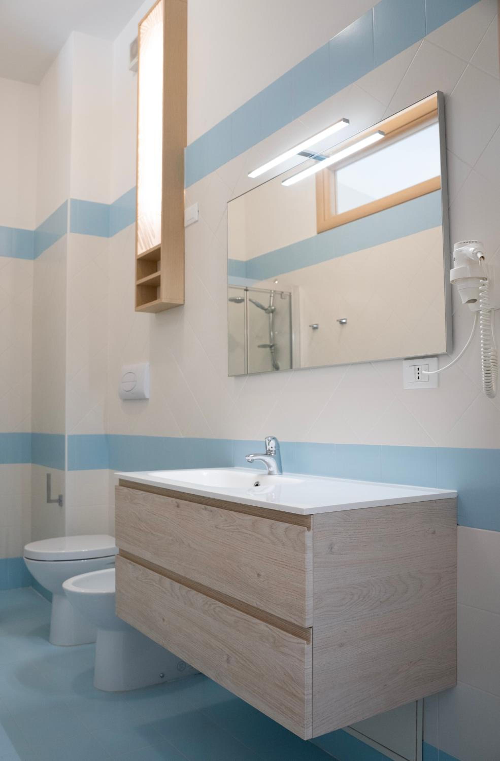 Junior Suite with Terrace - Photo 10