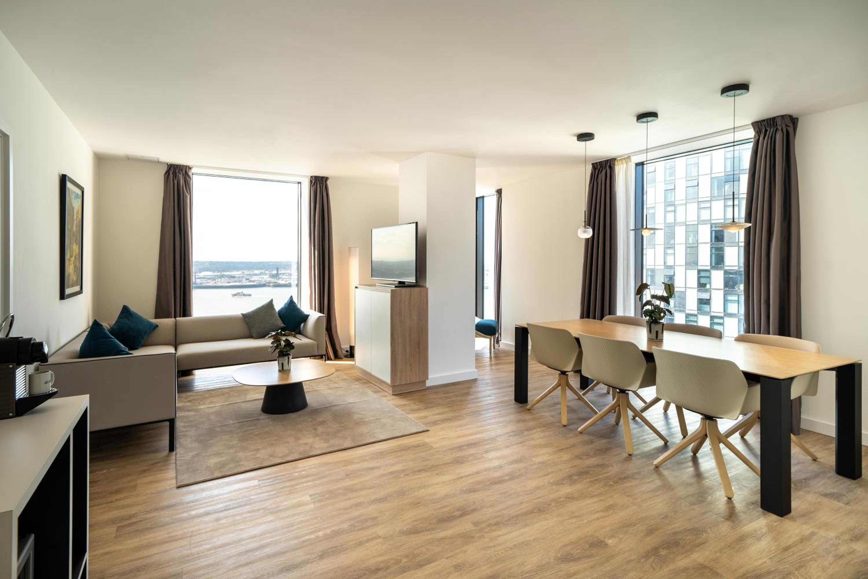 The Liverpool Condo - Photo 1