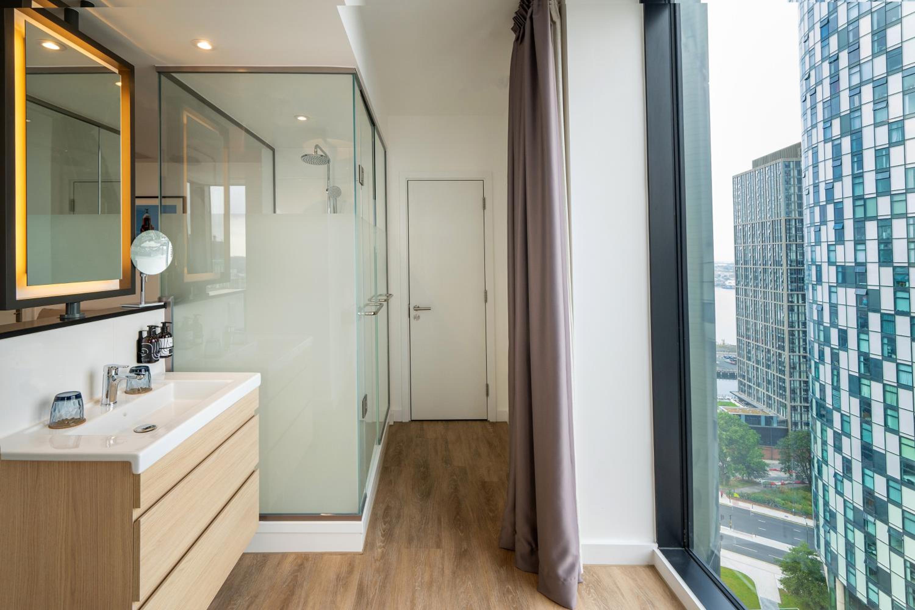 The Studio - River View - Photo 4