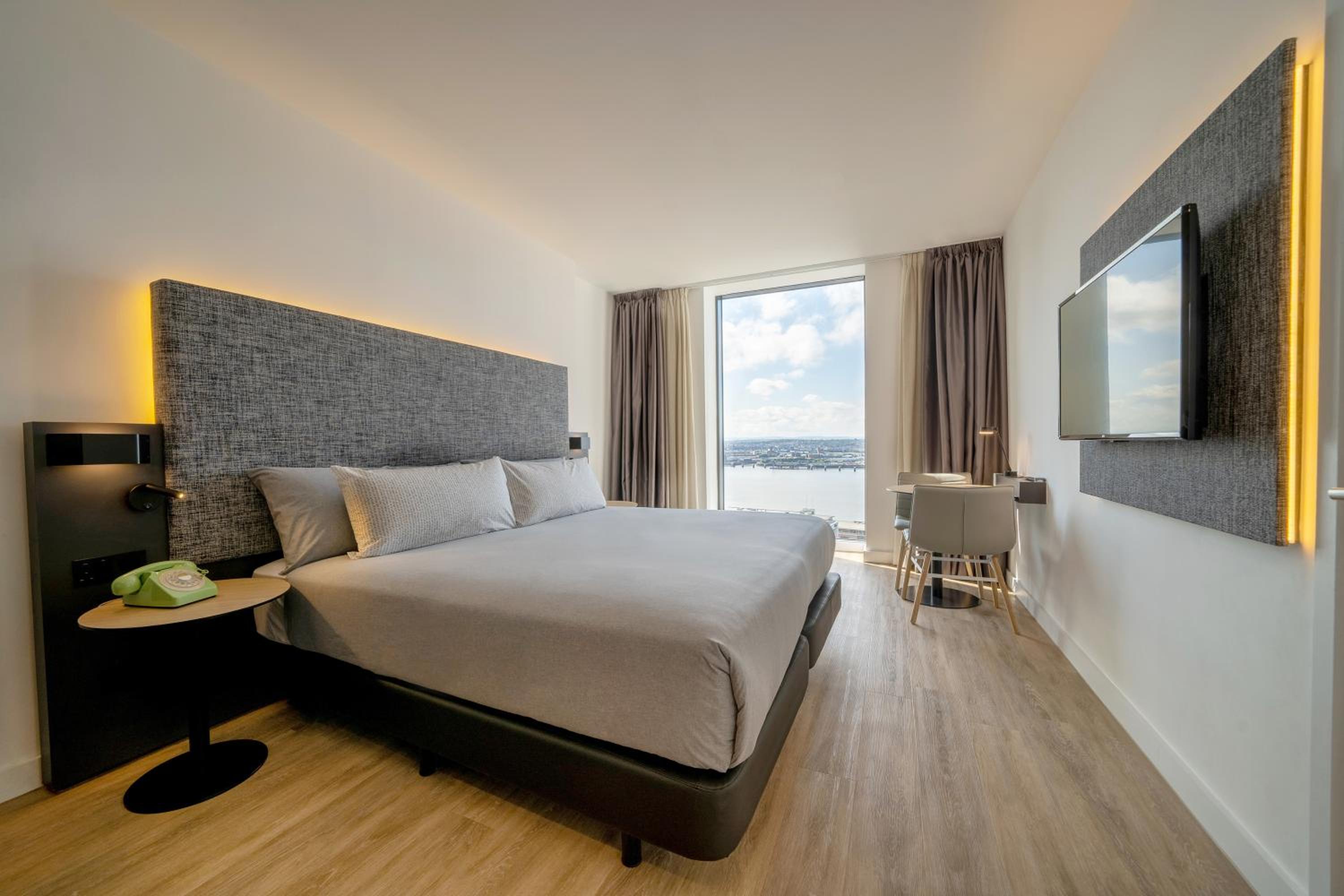 The Innside Room - River View - Photo 1