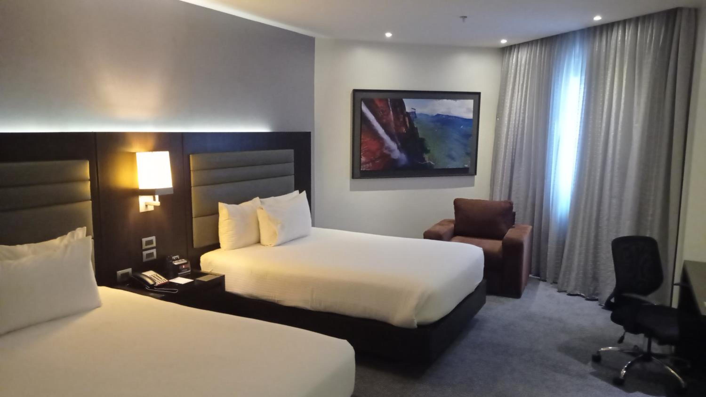 Double Room with Two Double Beds photo 3