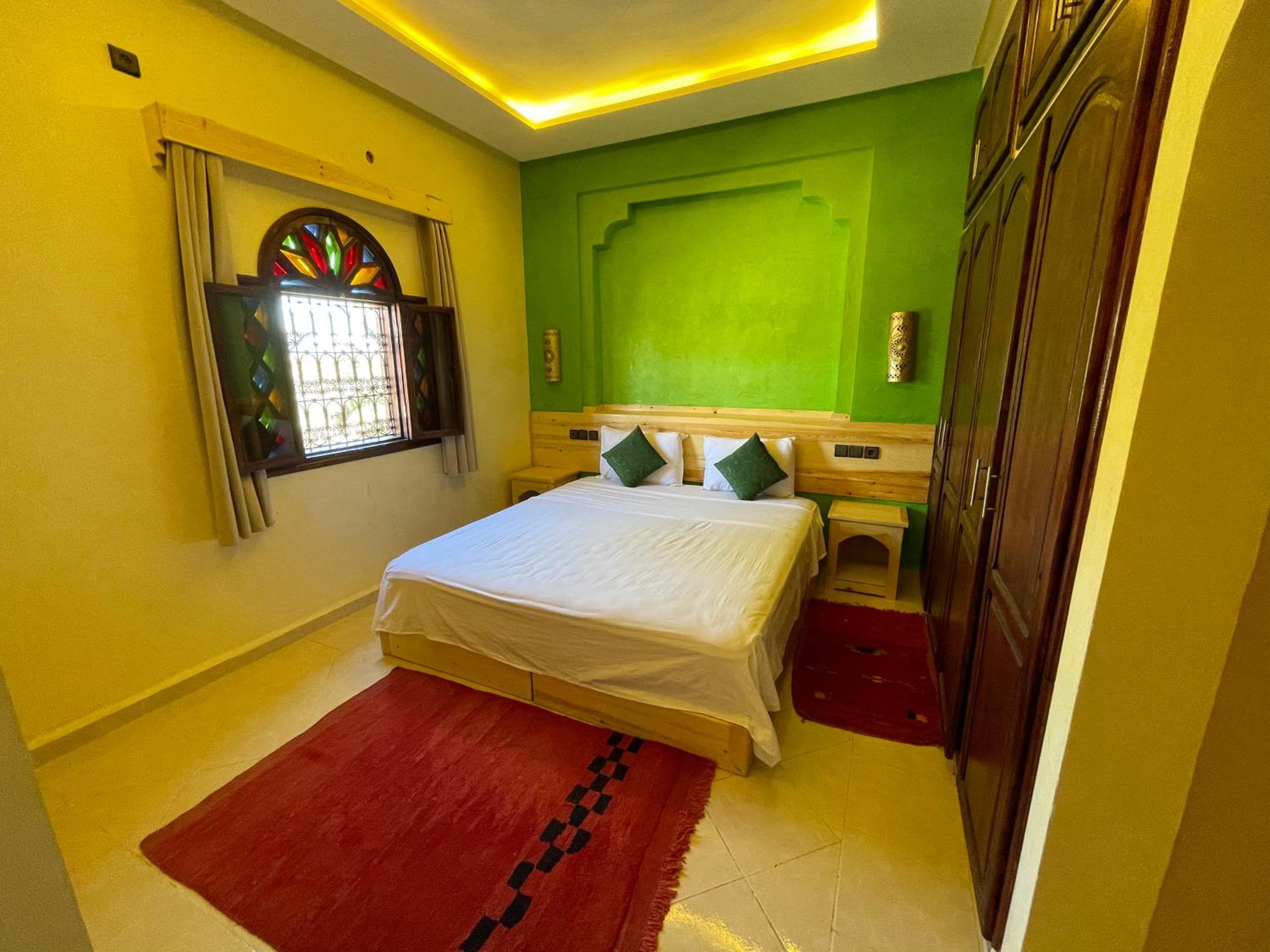 Two-Bedroom Apartment - Photo 17