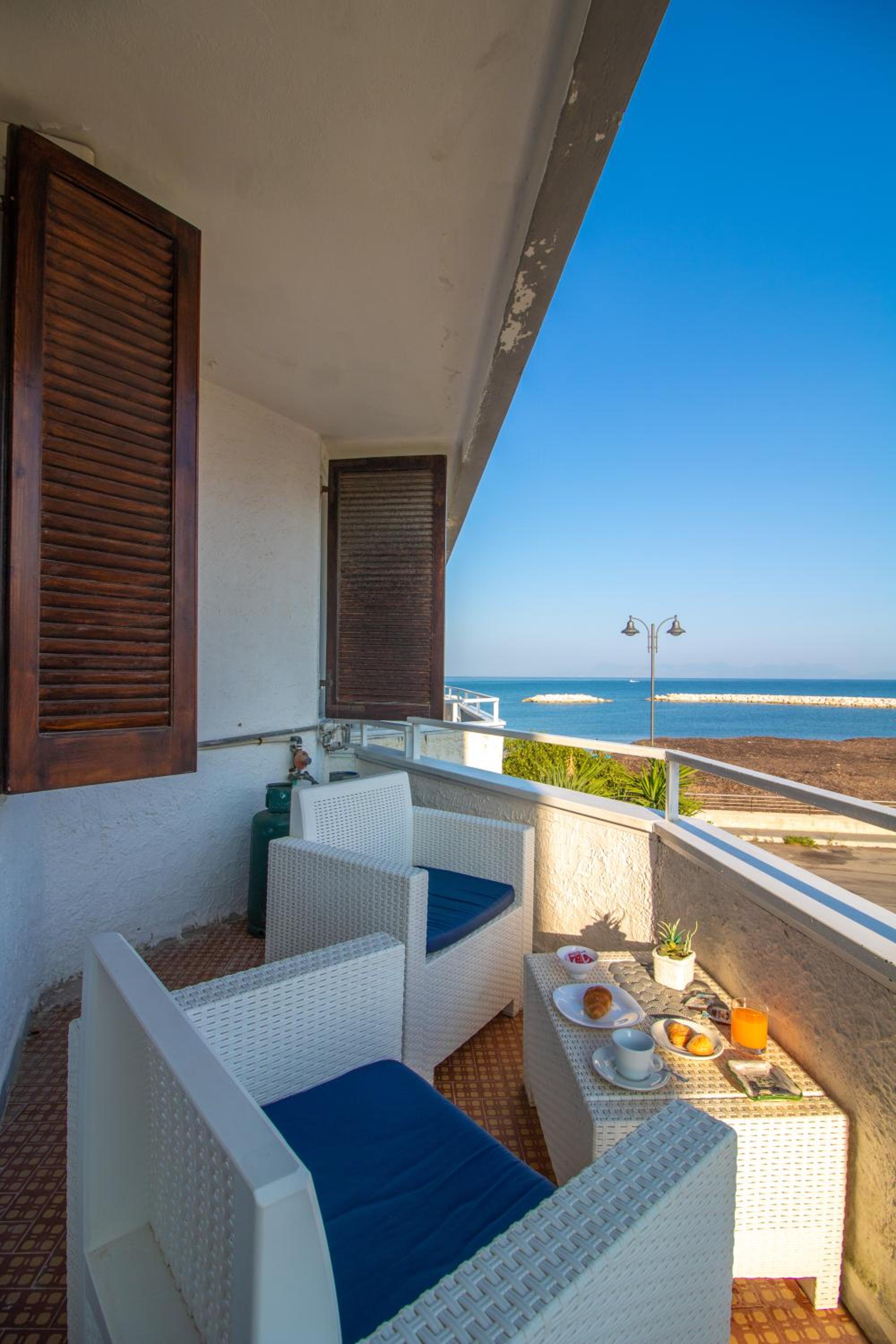 King Room with Sea View photo 3
