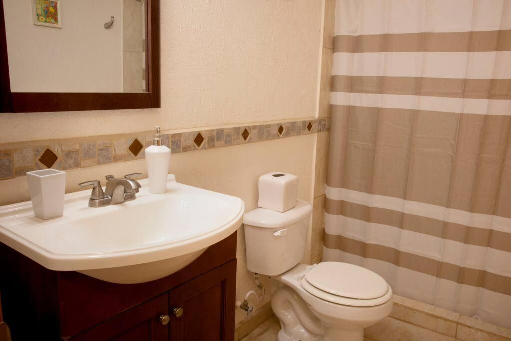Three-Bedroom House photo 2