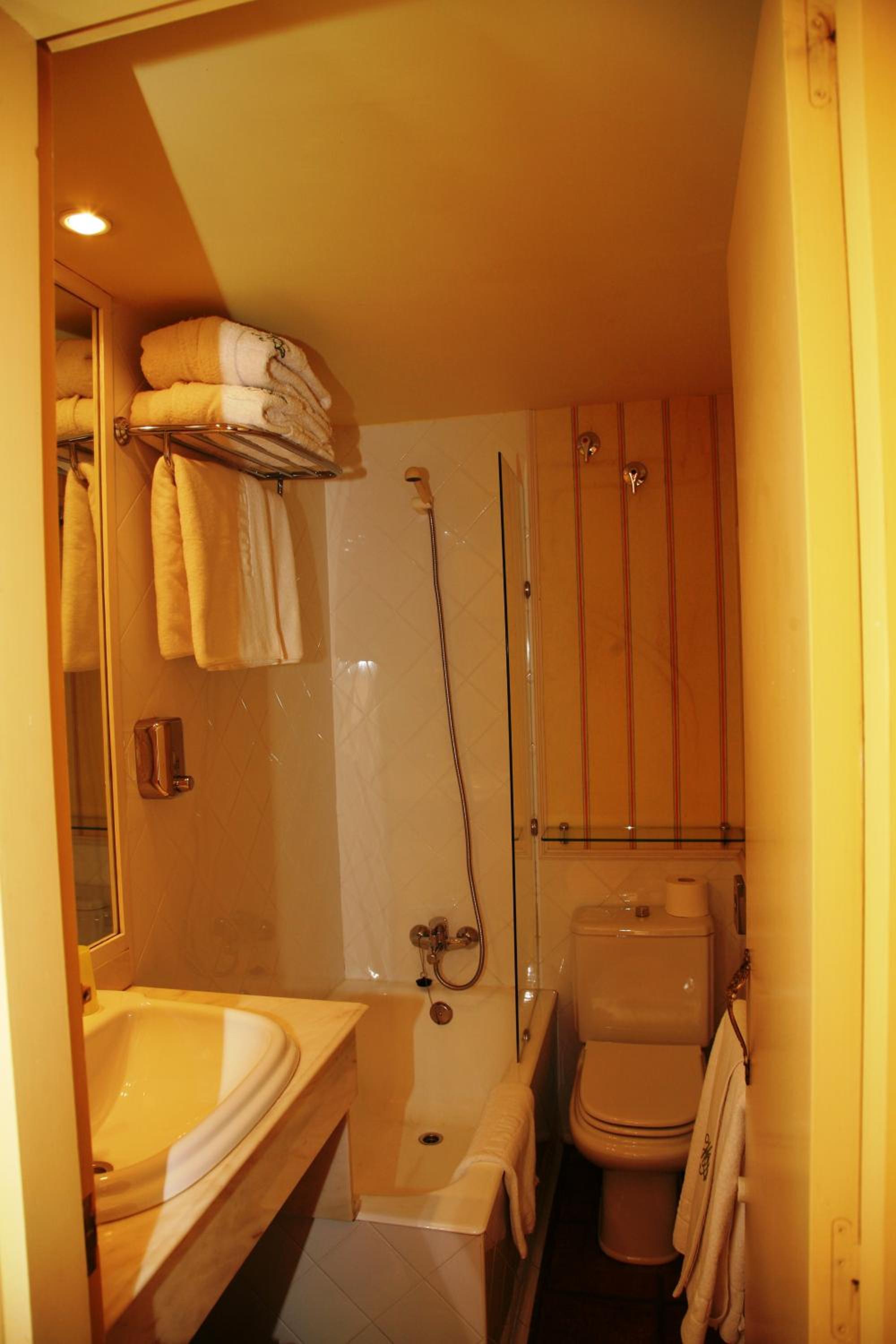 Double or Twin Room photo 1