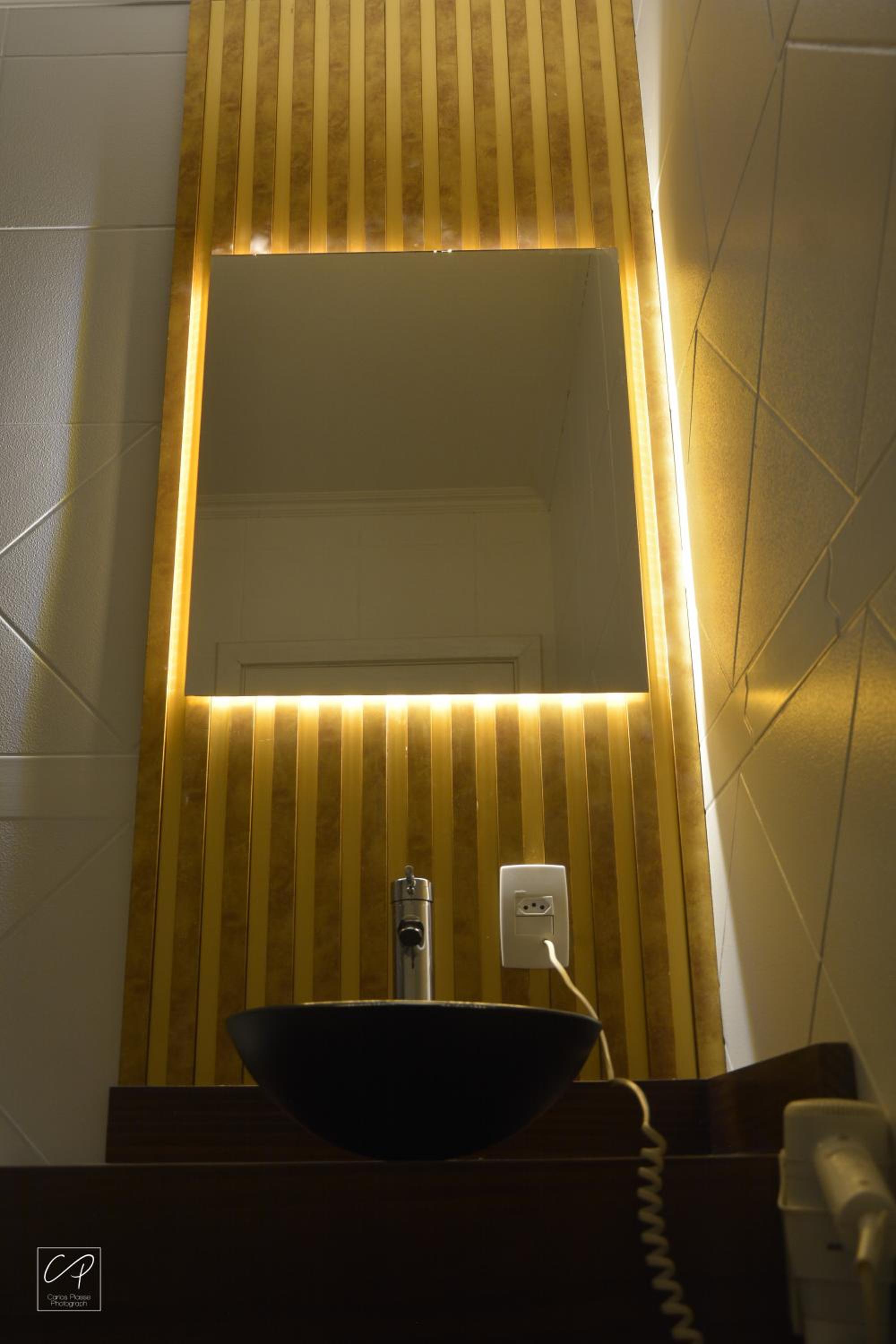 Deluxe Double Room with Bath - Photo 11