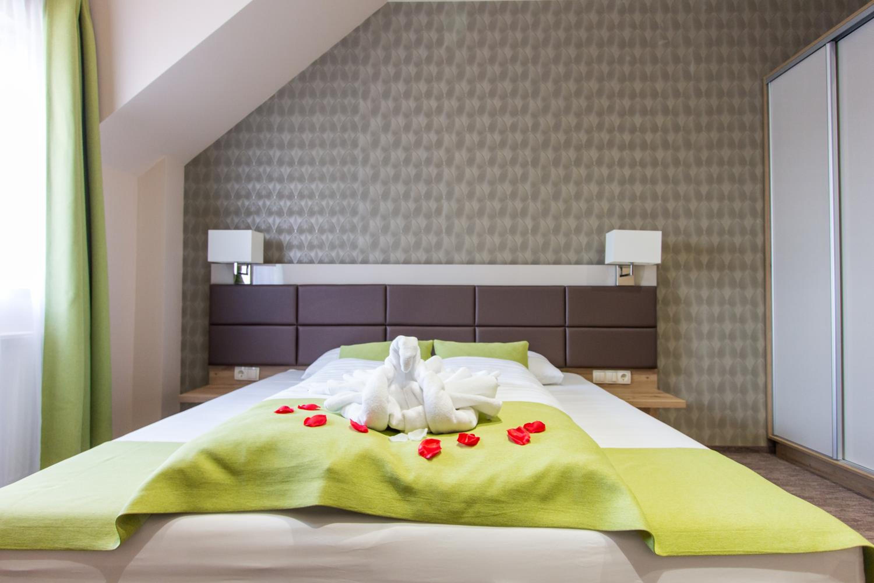 Standard Queen Room - Photo 1