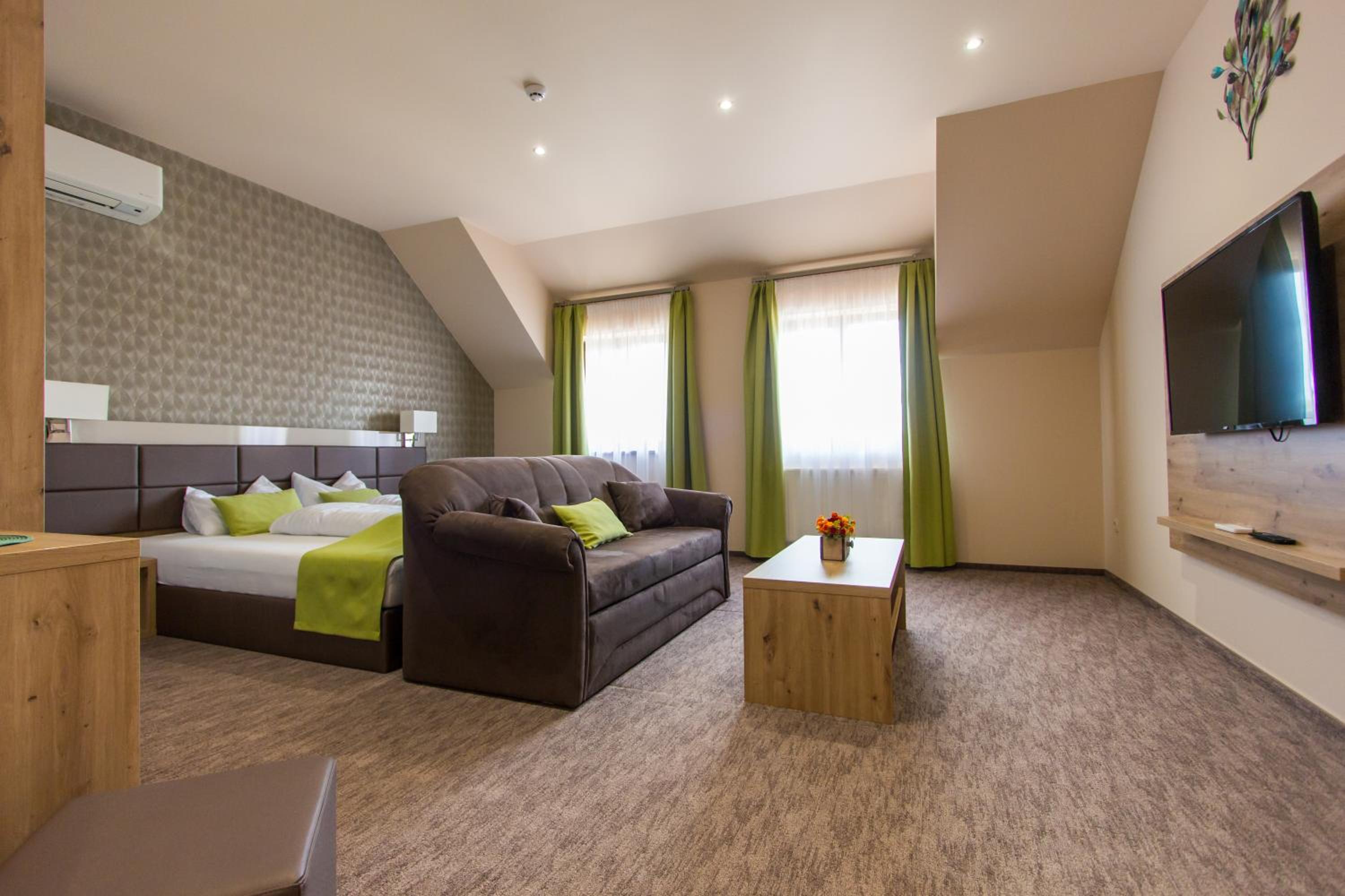 Family Room with Bath - Photo 4