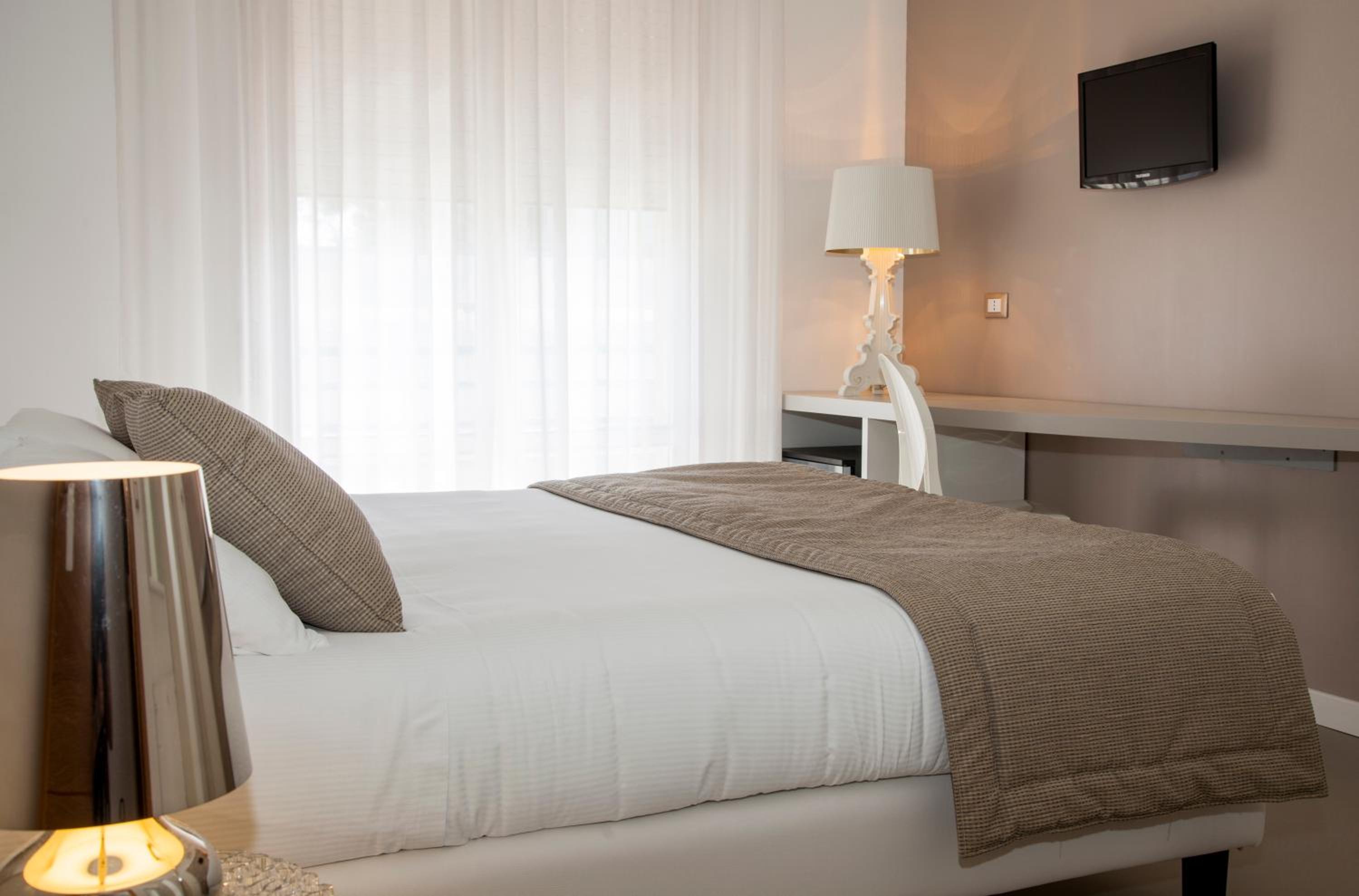 Superior Double Room - Photo 3