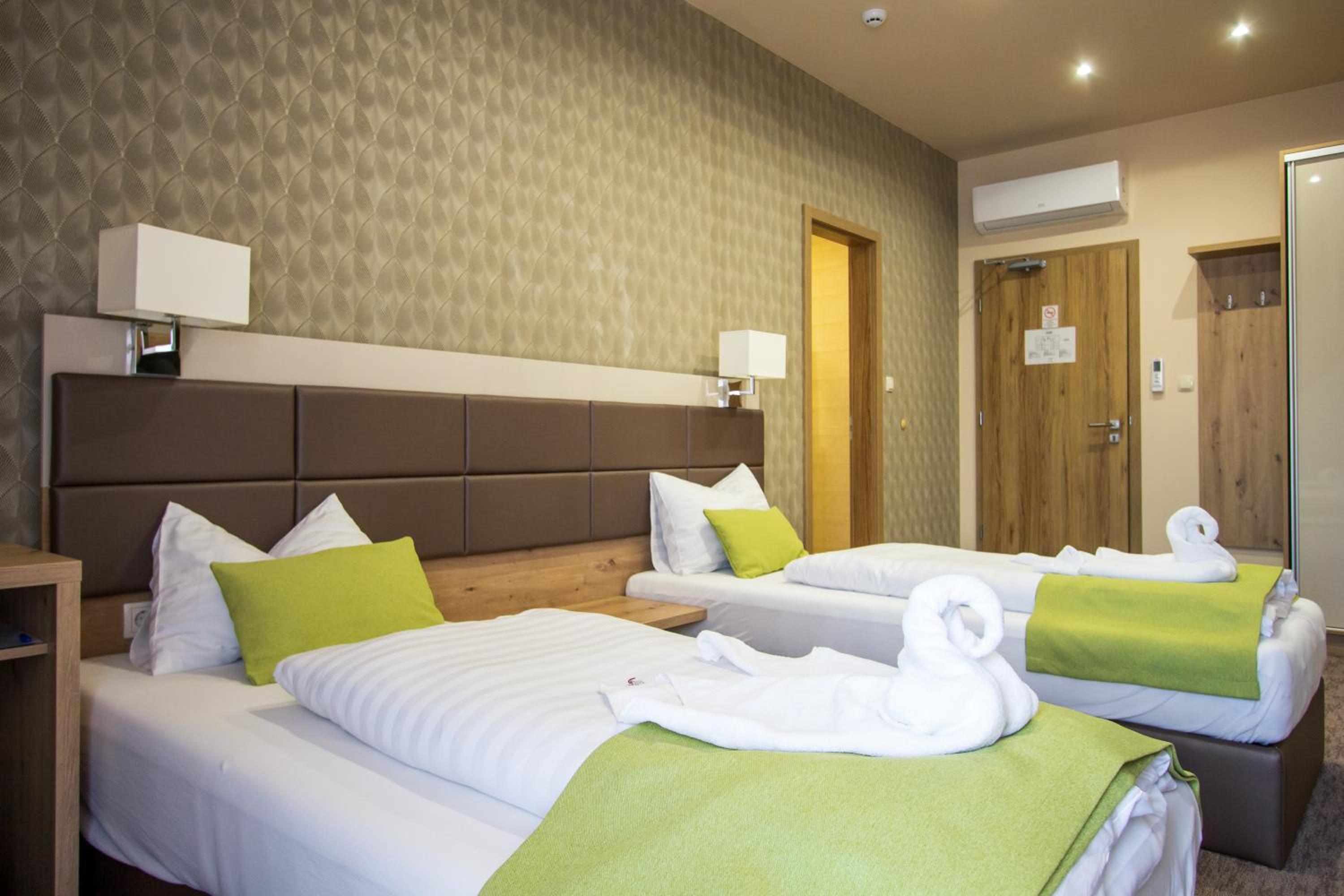 Standard Double or Twin Room with Balcony photo 1