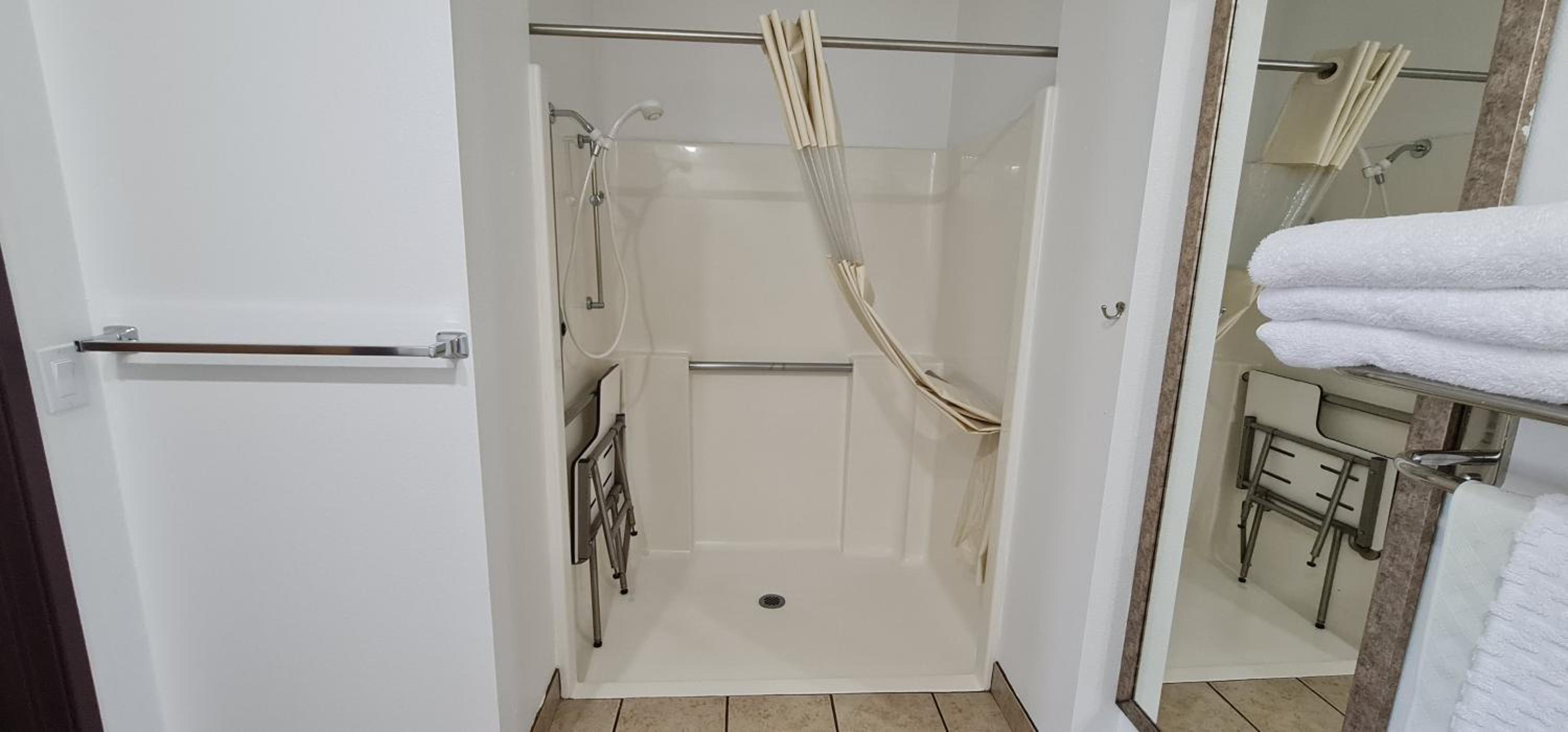 Oakridge Inn & Suites, Bilde 4