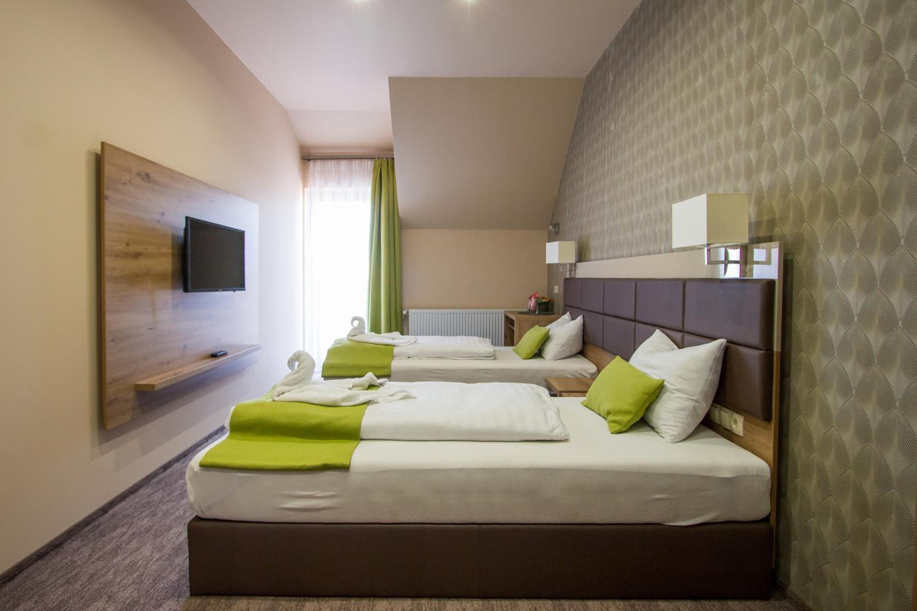 Standard Double or Twin Room with Balcony photo 3