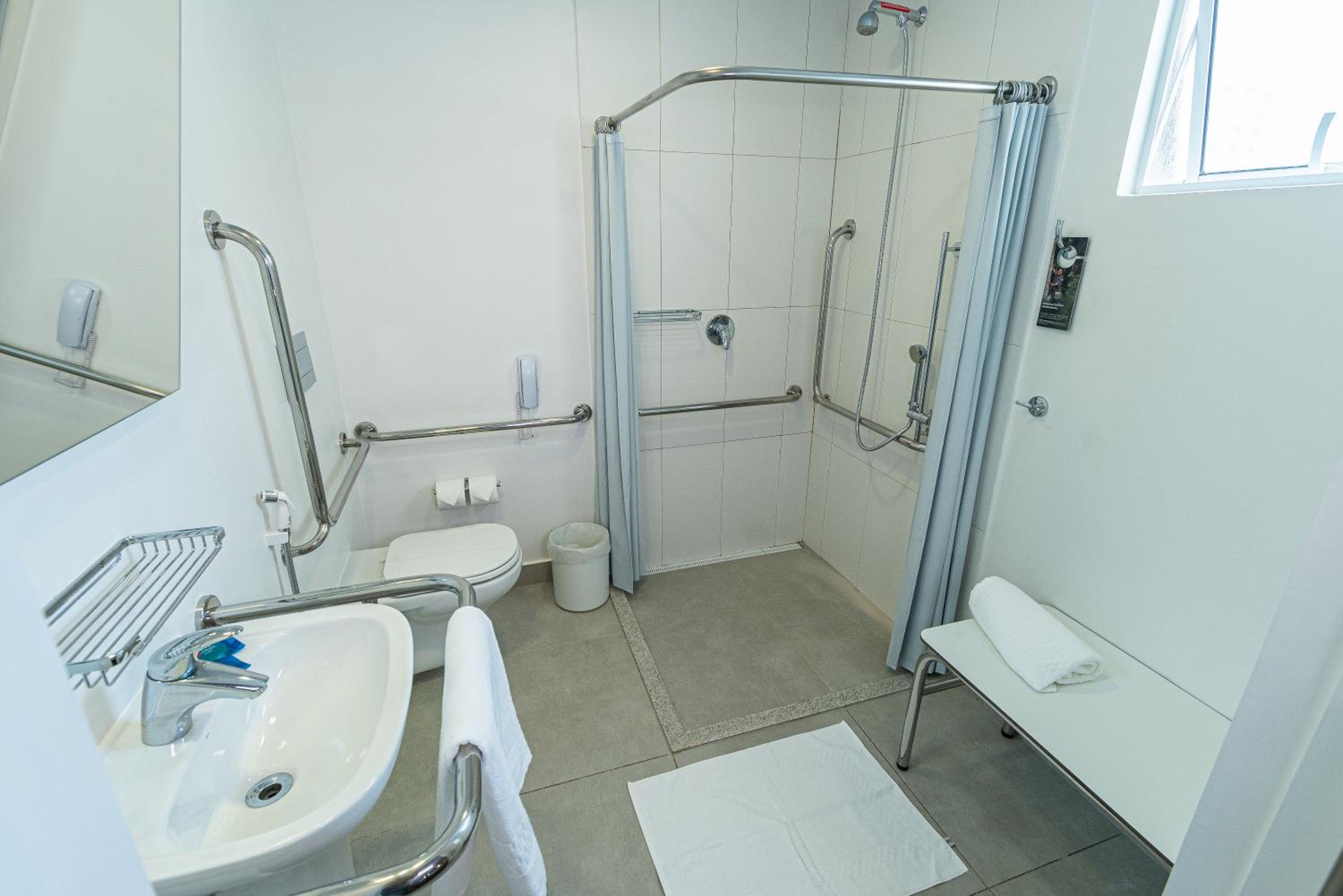 Standard Room - Disability Access - Photo 5