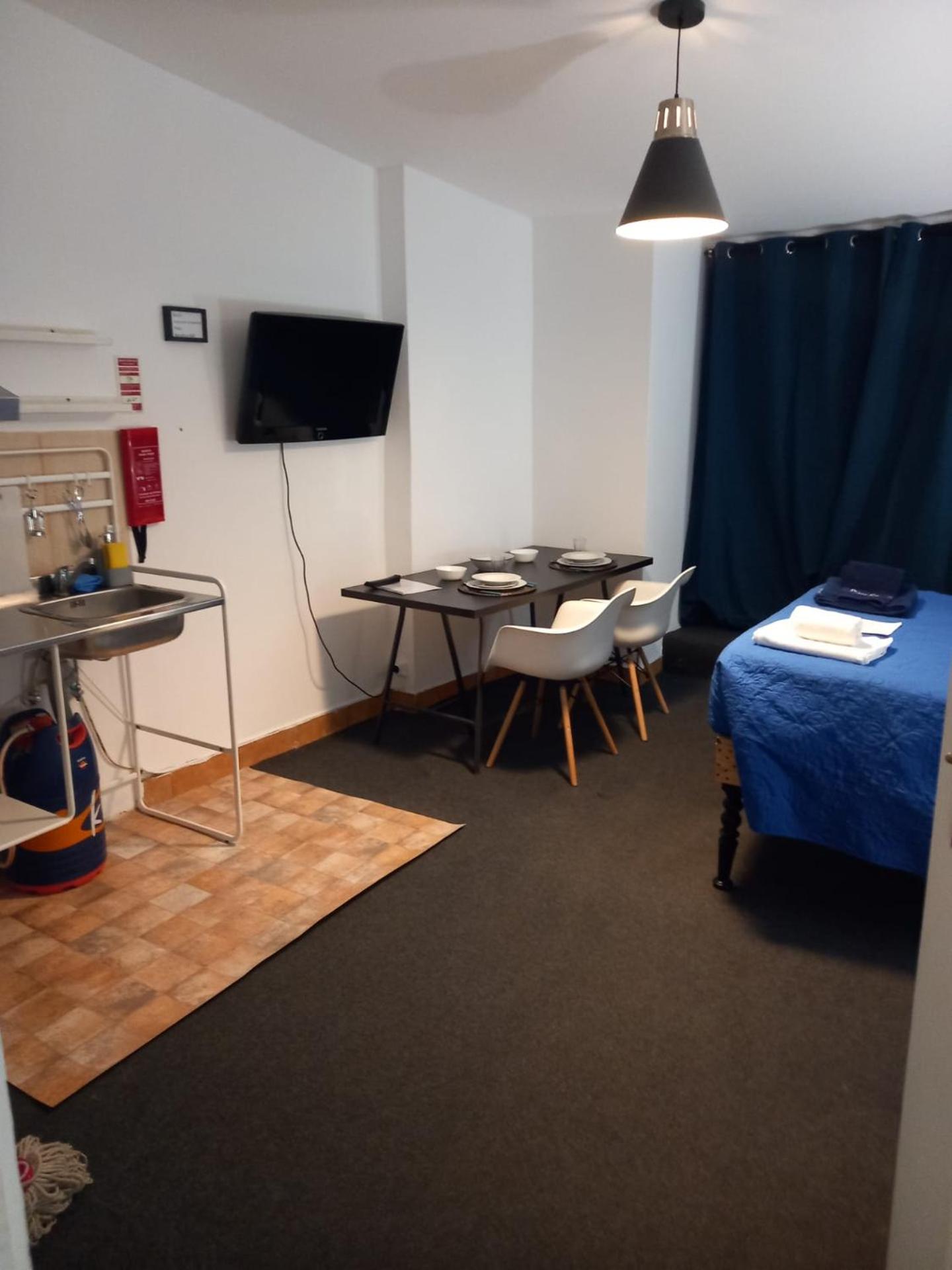 Double Room - Photo 3