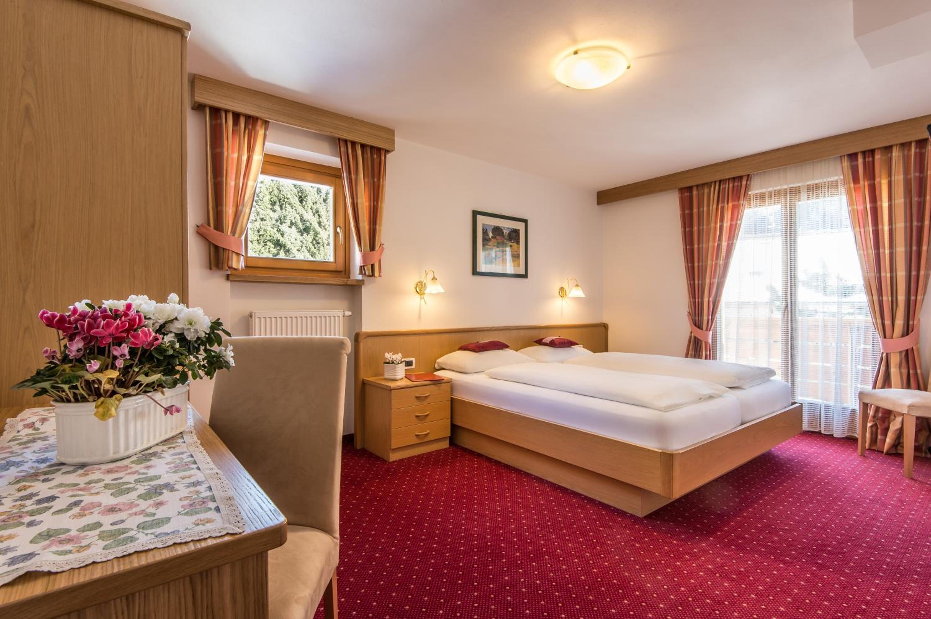 Double or Twin Room photo 2