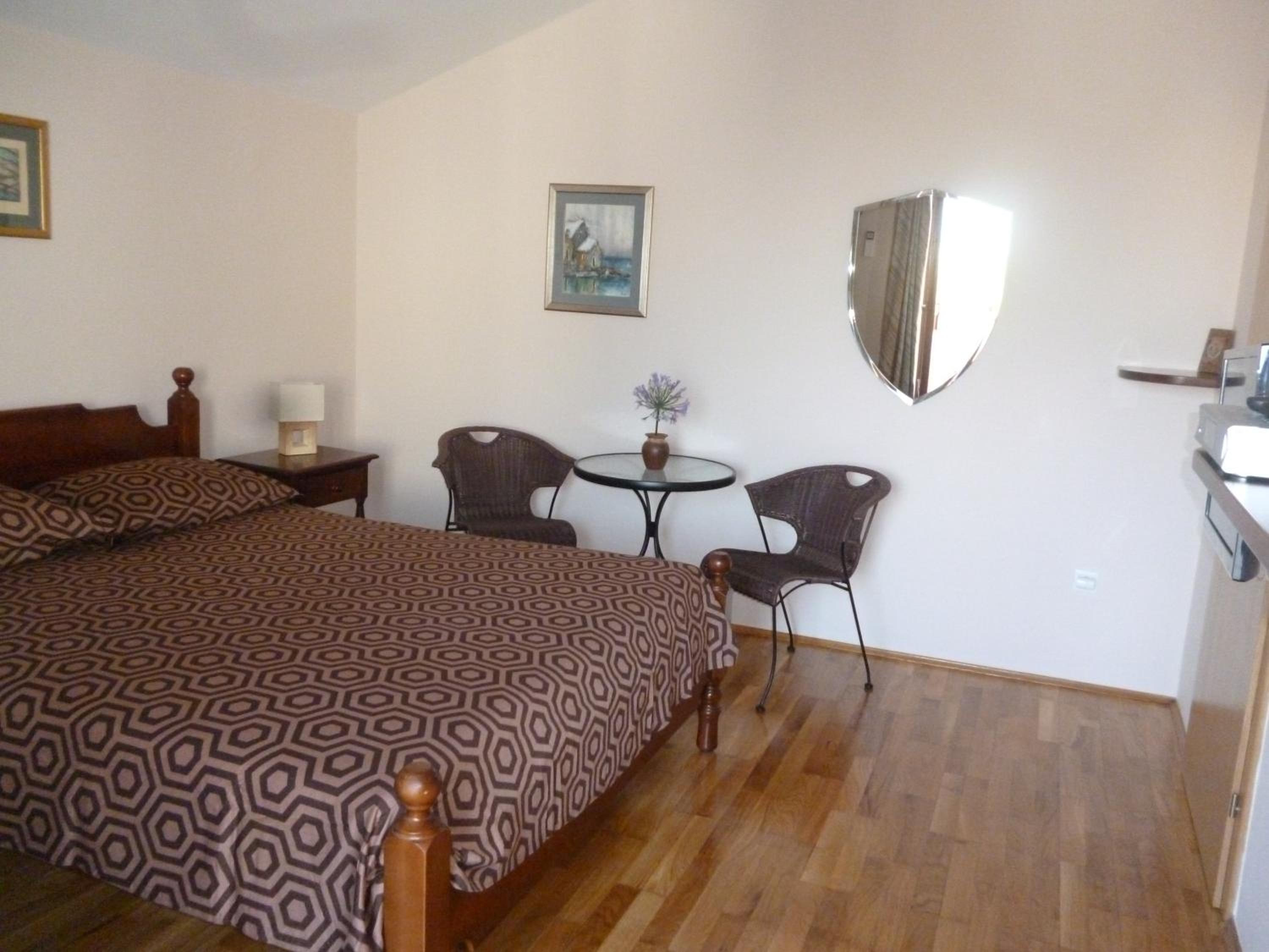 Double Room with Balcony and Side Sea View photo 3