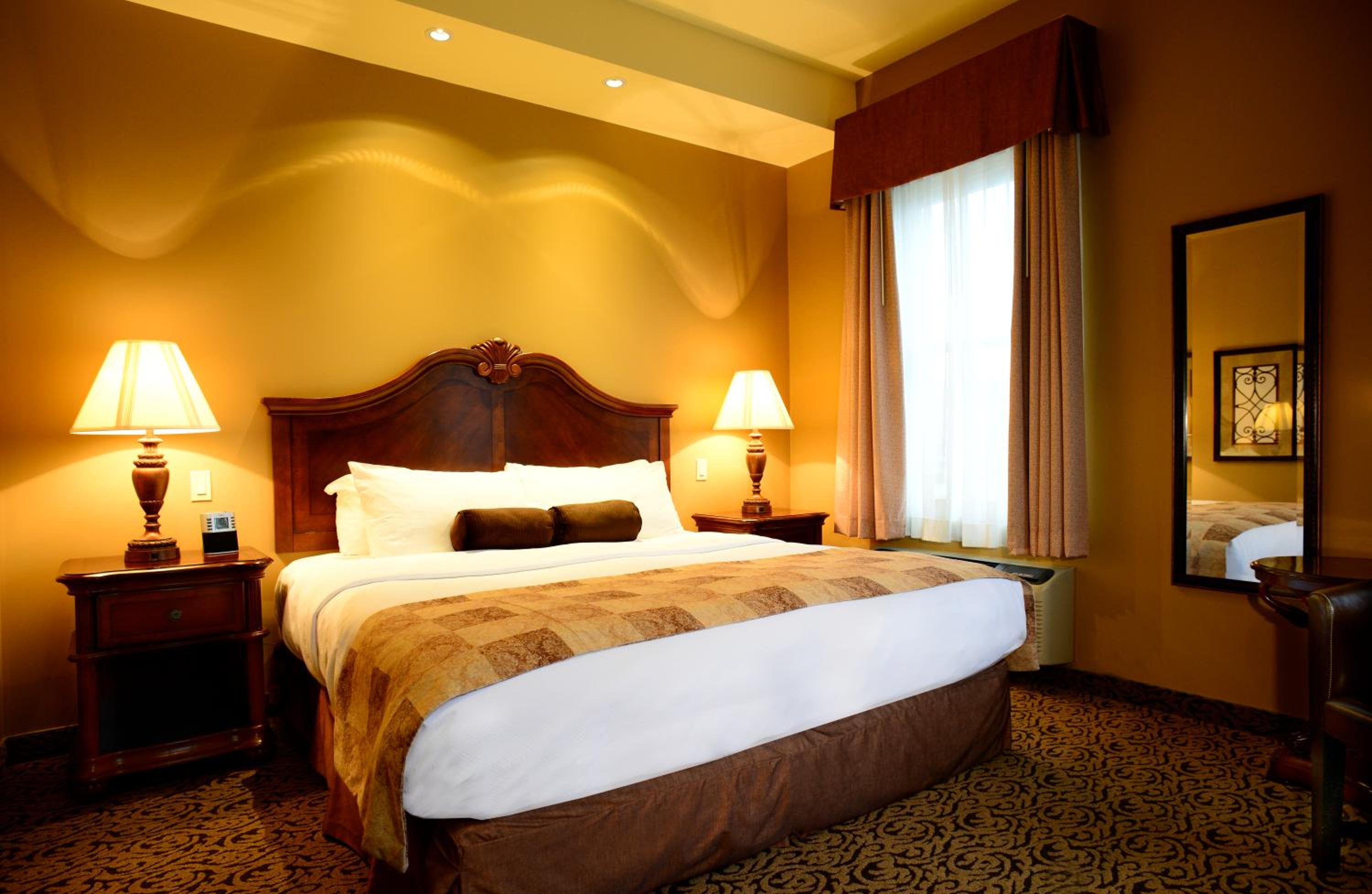 Standard Queen Room - Non-Smoking - Photo 5