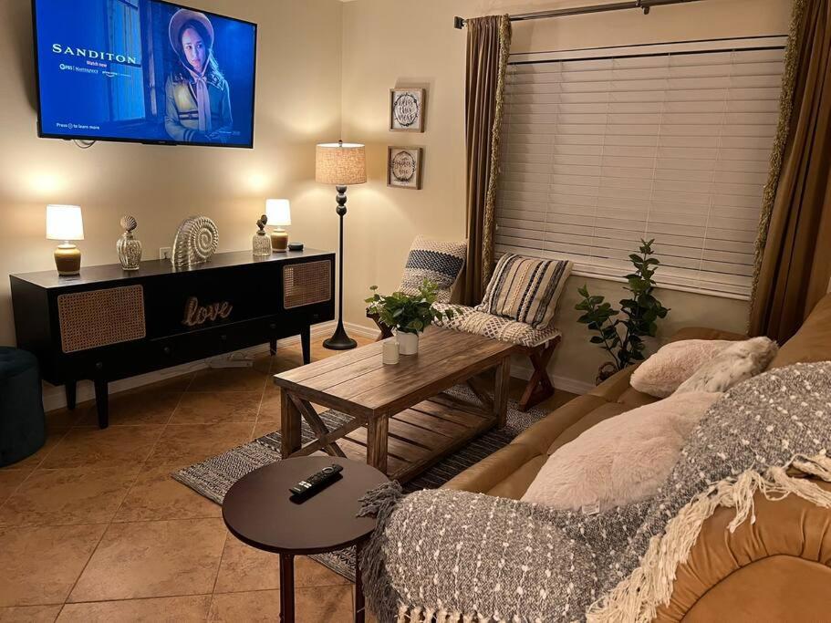 Four-Bedroom House photo 2