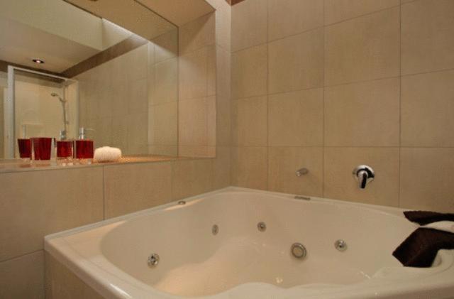 Executive One-Bedroom Suite photo 3