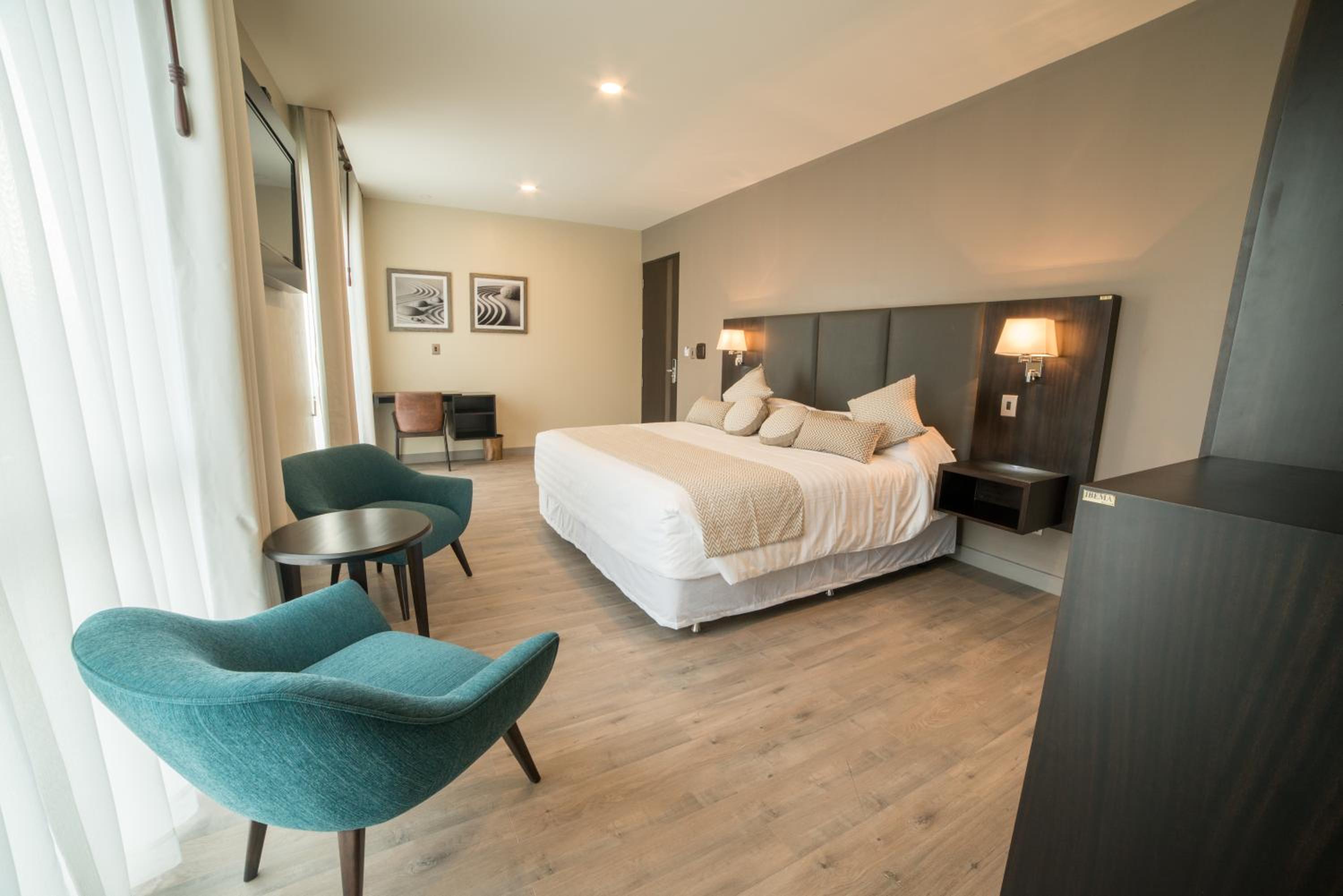 Queen Suite photo 1
