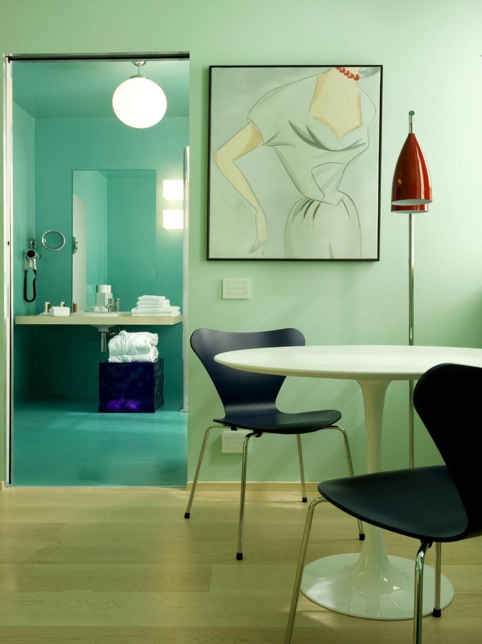 Deluxe Double or Twin Room - Photo 7