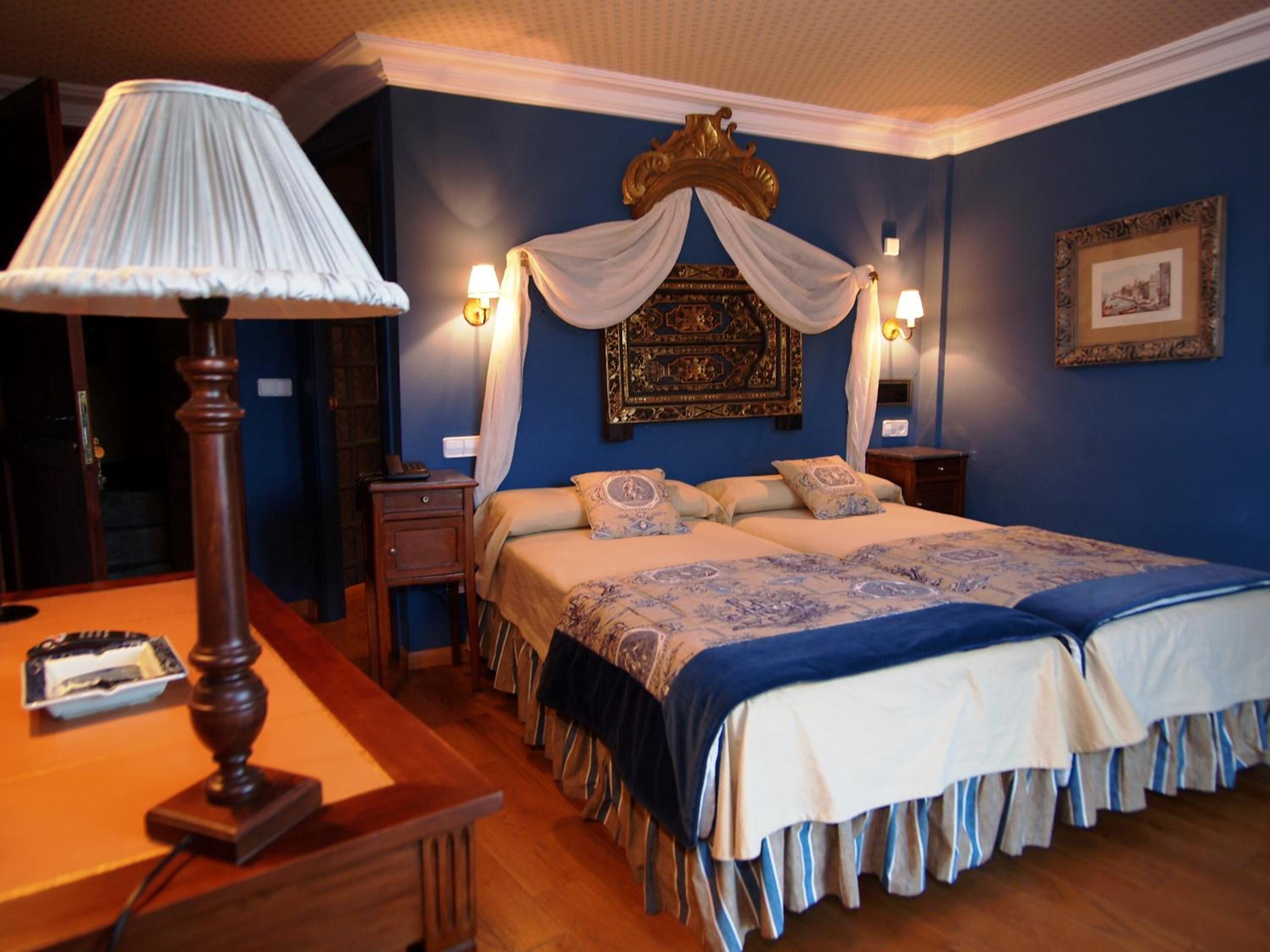 Double or Twin Room with Extra Bed photo 3