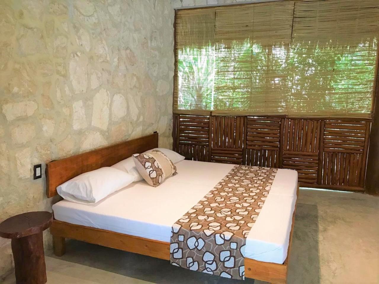 Deluxe Bungalow with Garden View - Photo 2