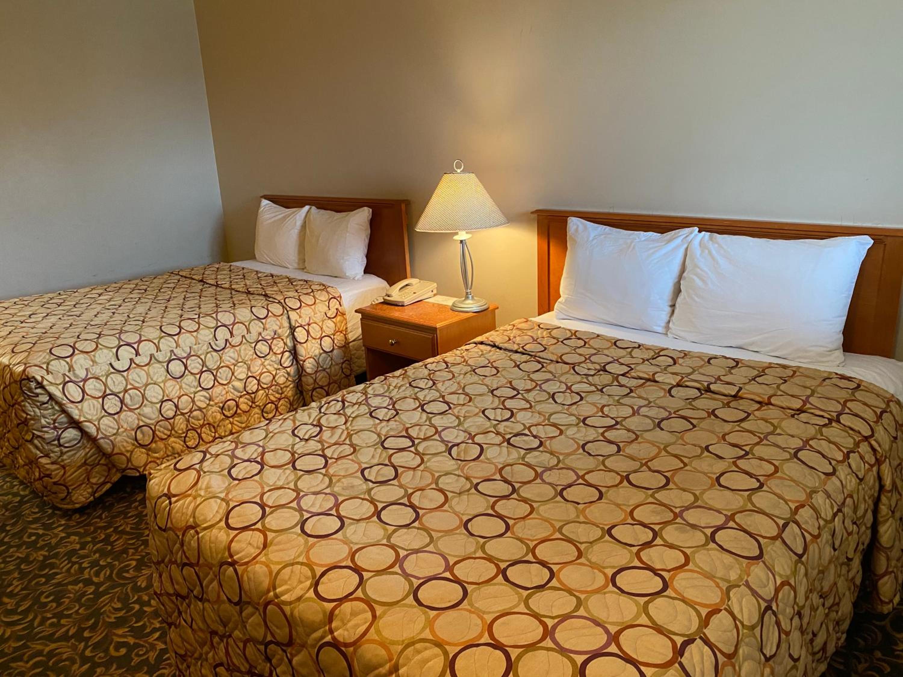 Deluxe Double Room with Two Double Beds photo 2
