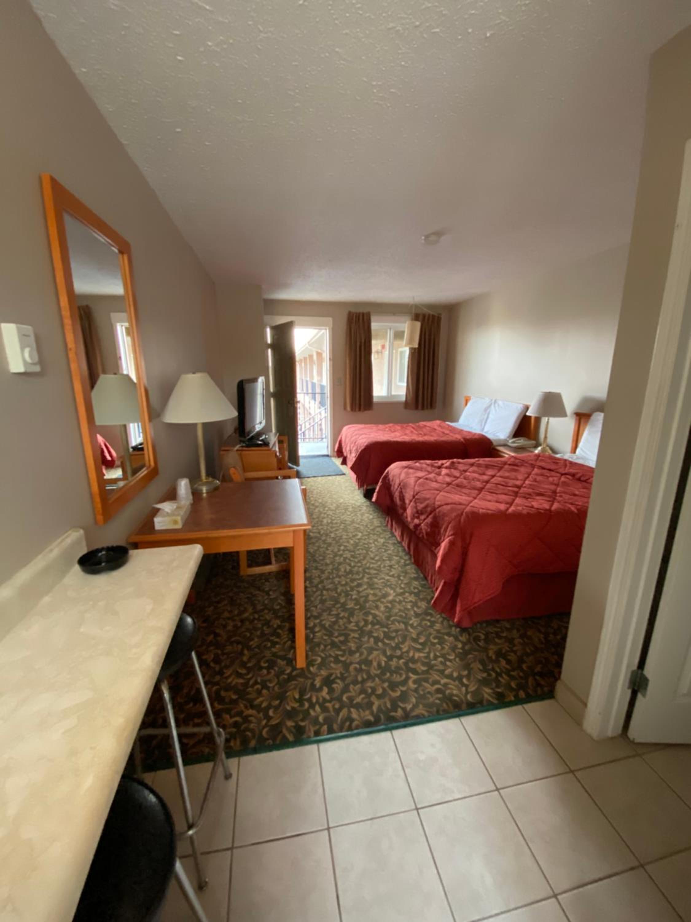 Standard Double Room with Two Double Beds photo 3