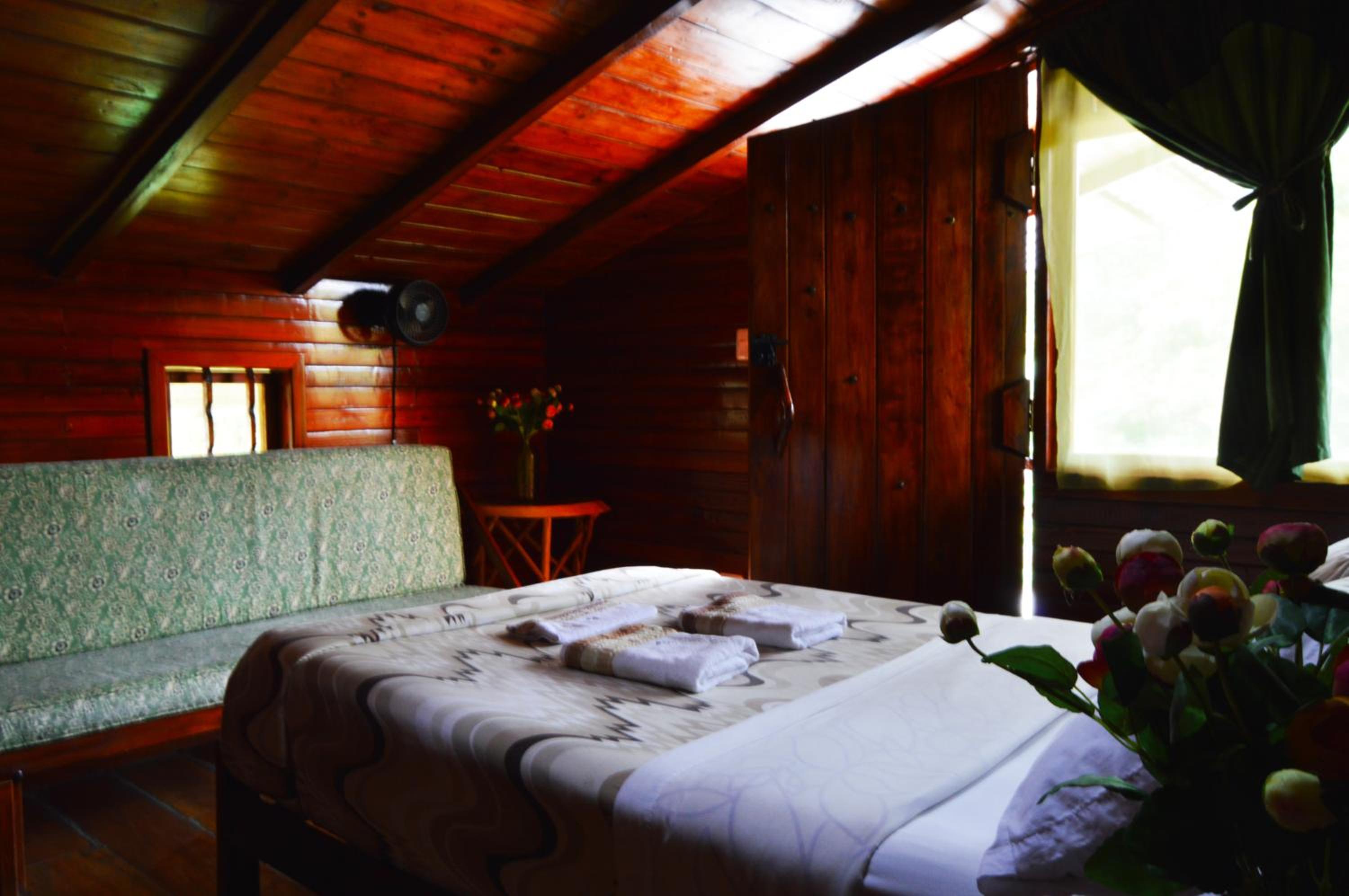 Queen Room with Balcony photo 3