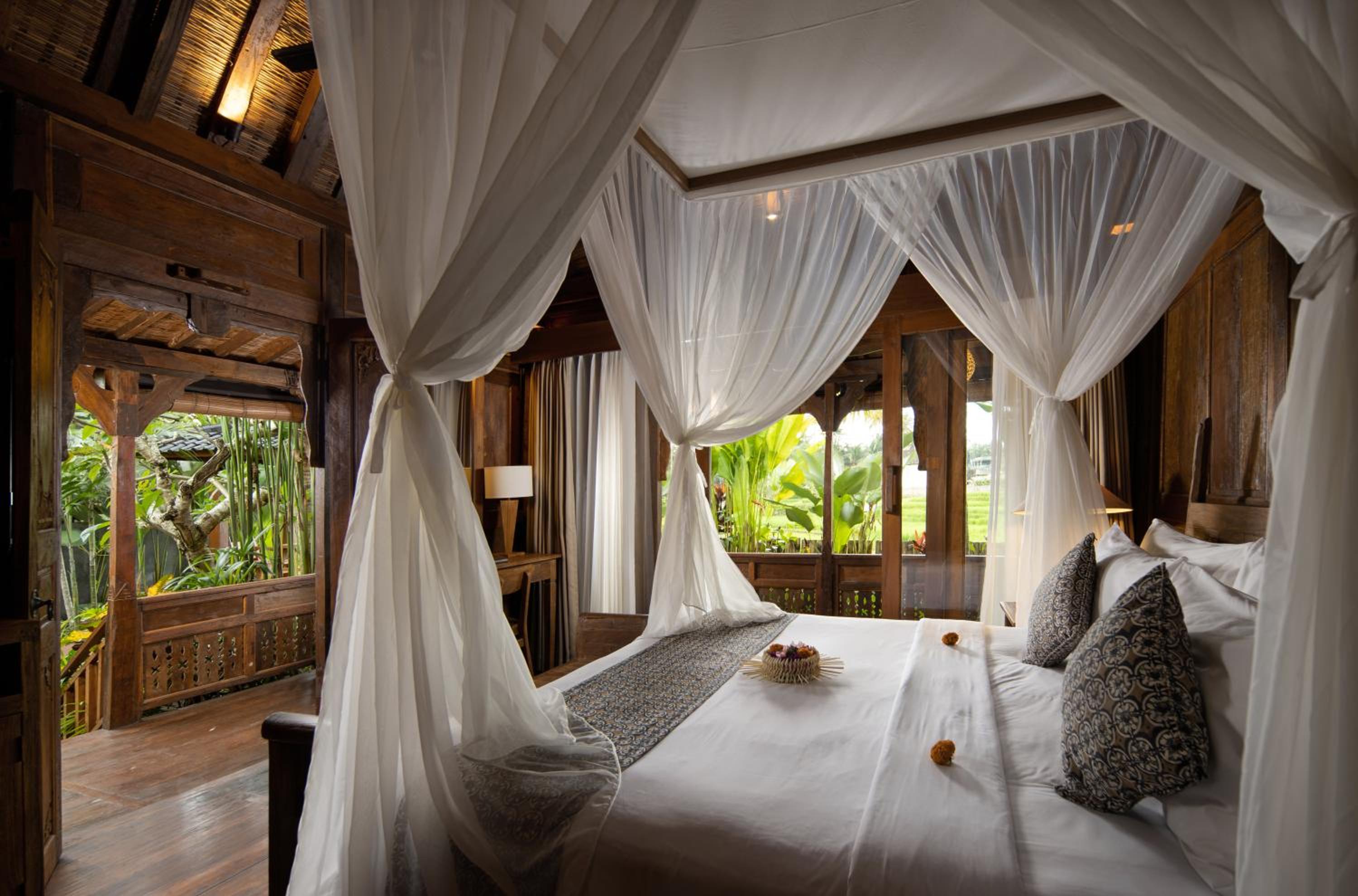 Wooden Family Villa with Private Pool photo 2