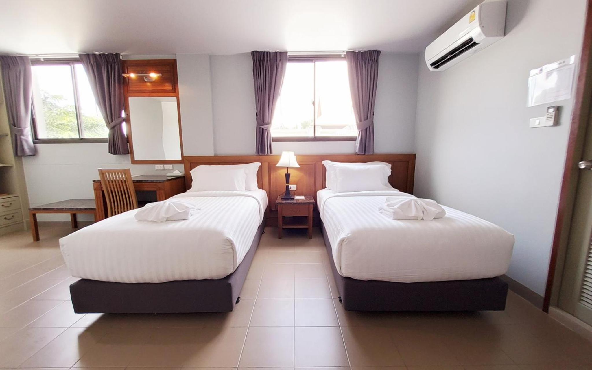 Quarto Twin Standard