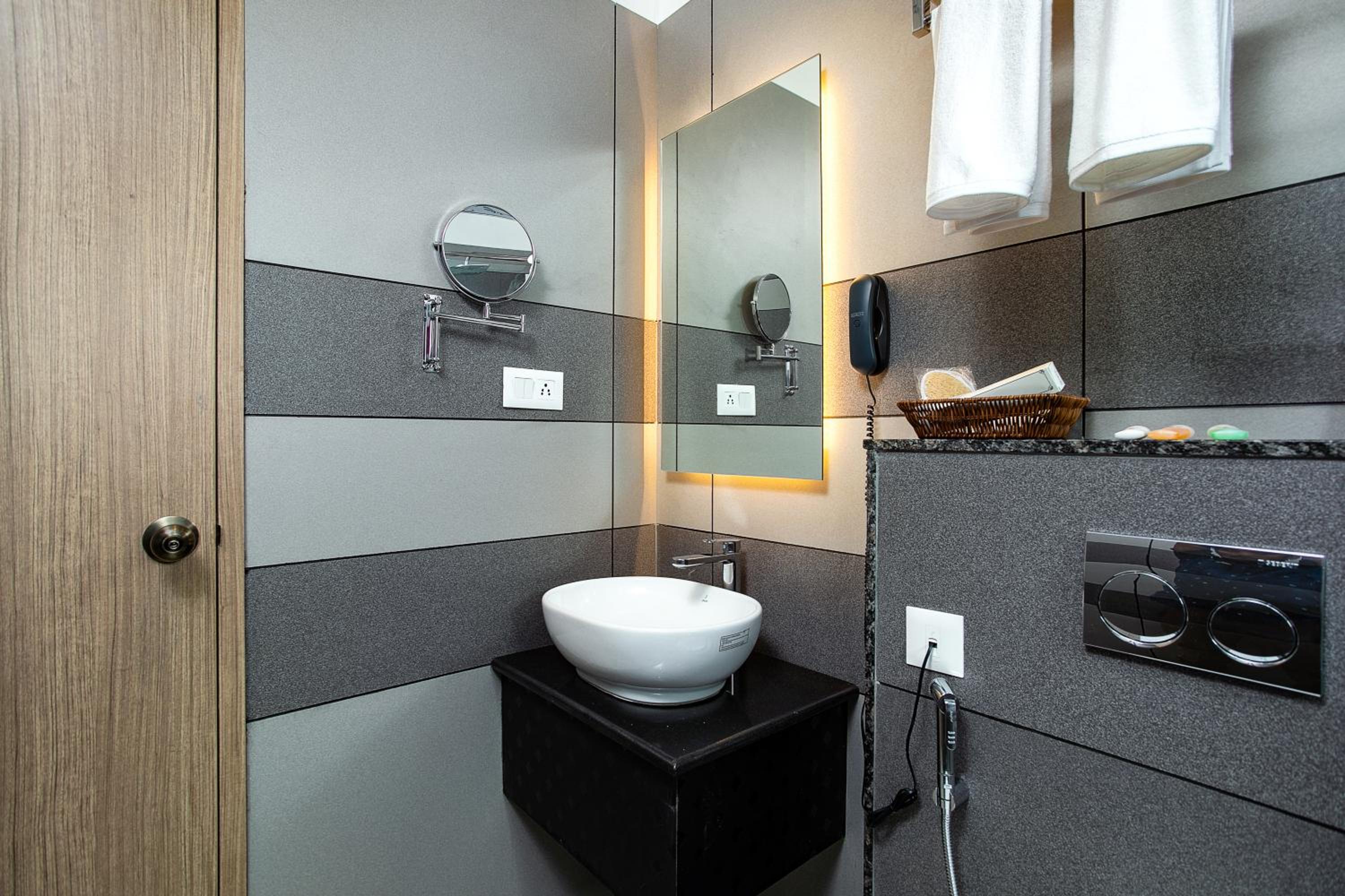 Queen Room - Photo 6