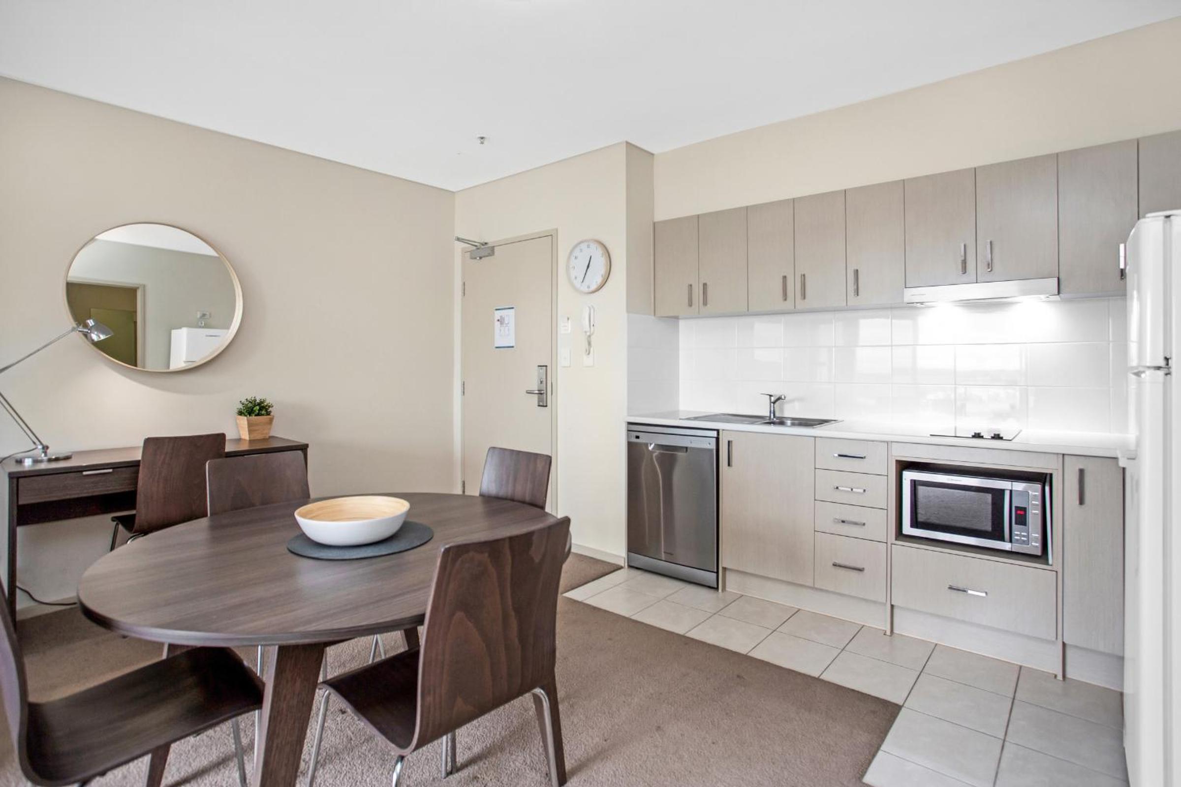 Standard One-Bedroom Apartment photo 2