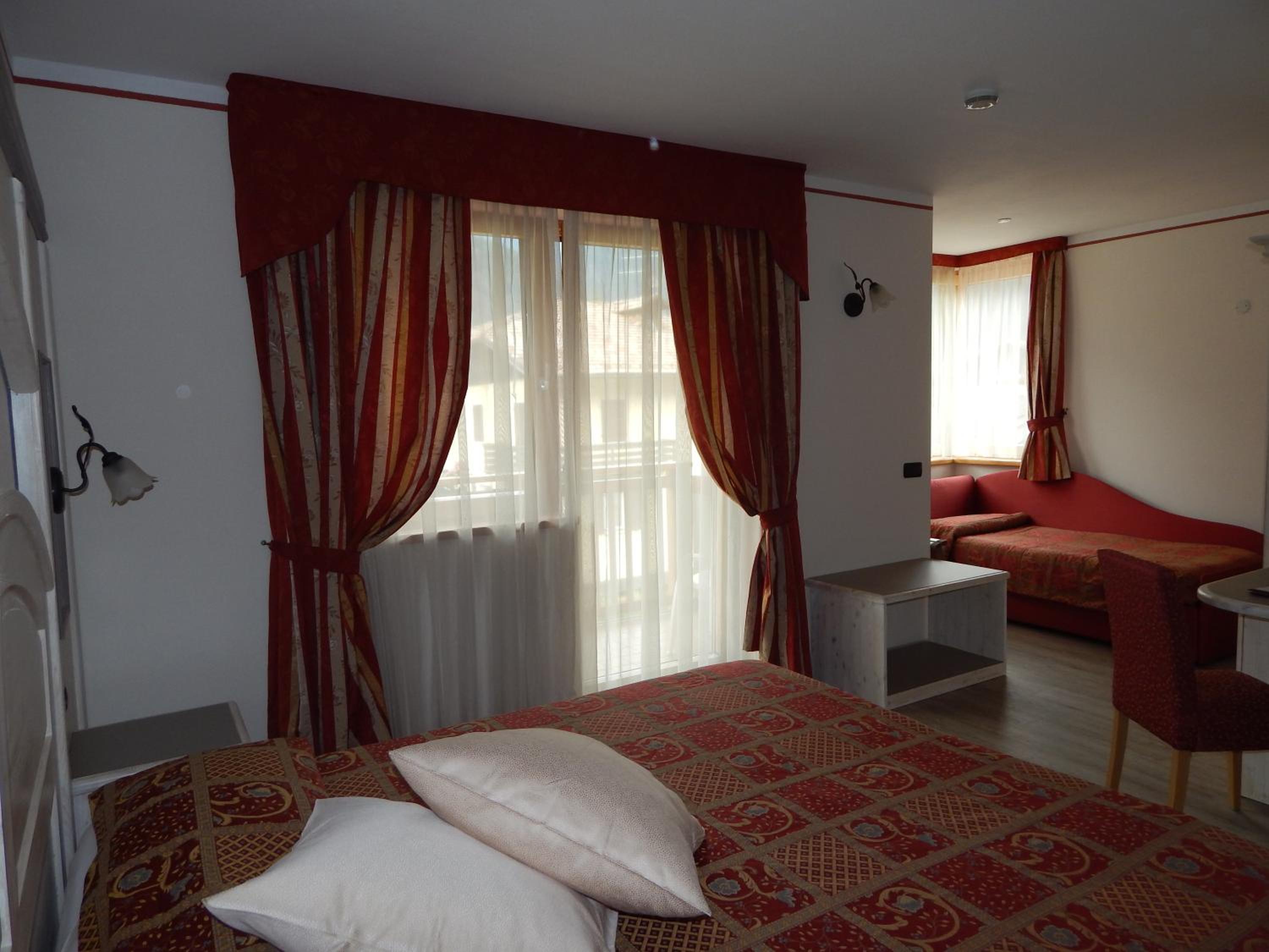 Deluxe Junior Suite