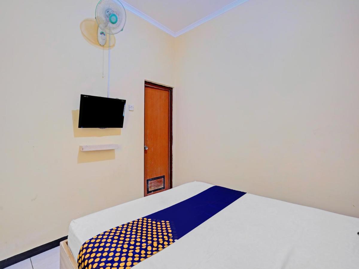 Budget Double Room photo 2